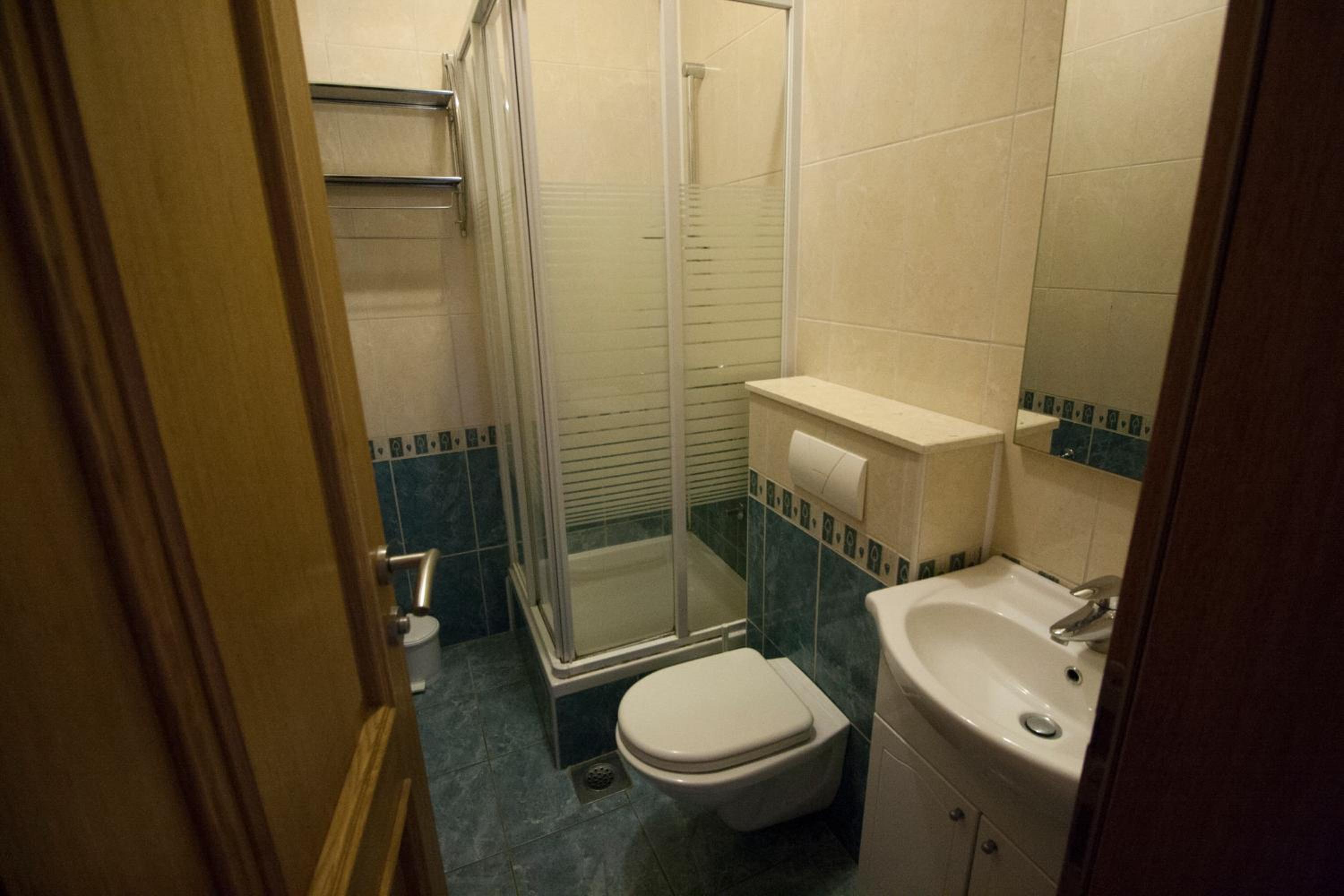 Apartment - Ground Floor photo 2