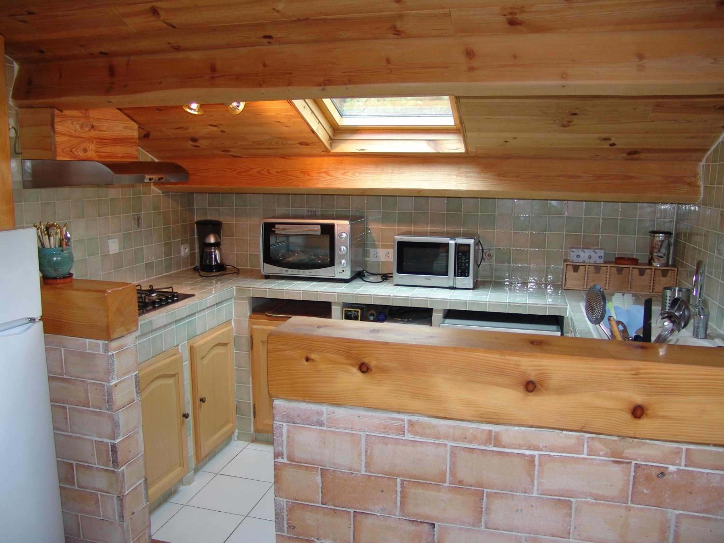 Apartment with Mountain View - Photo 9