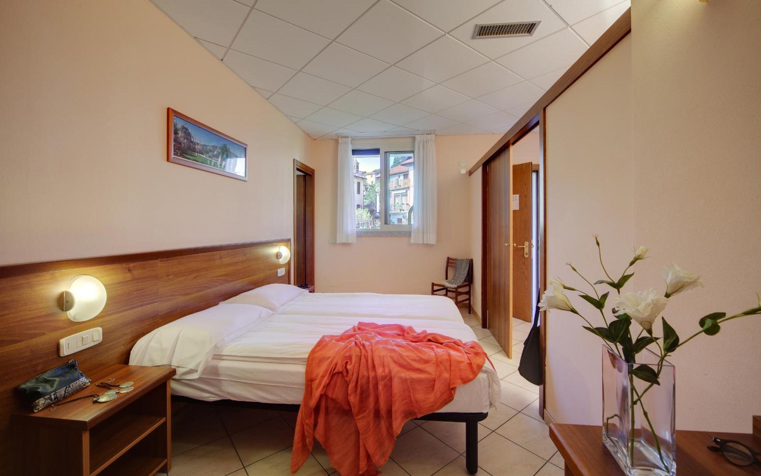 Two-Bedroom Apartment (5 Adults)