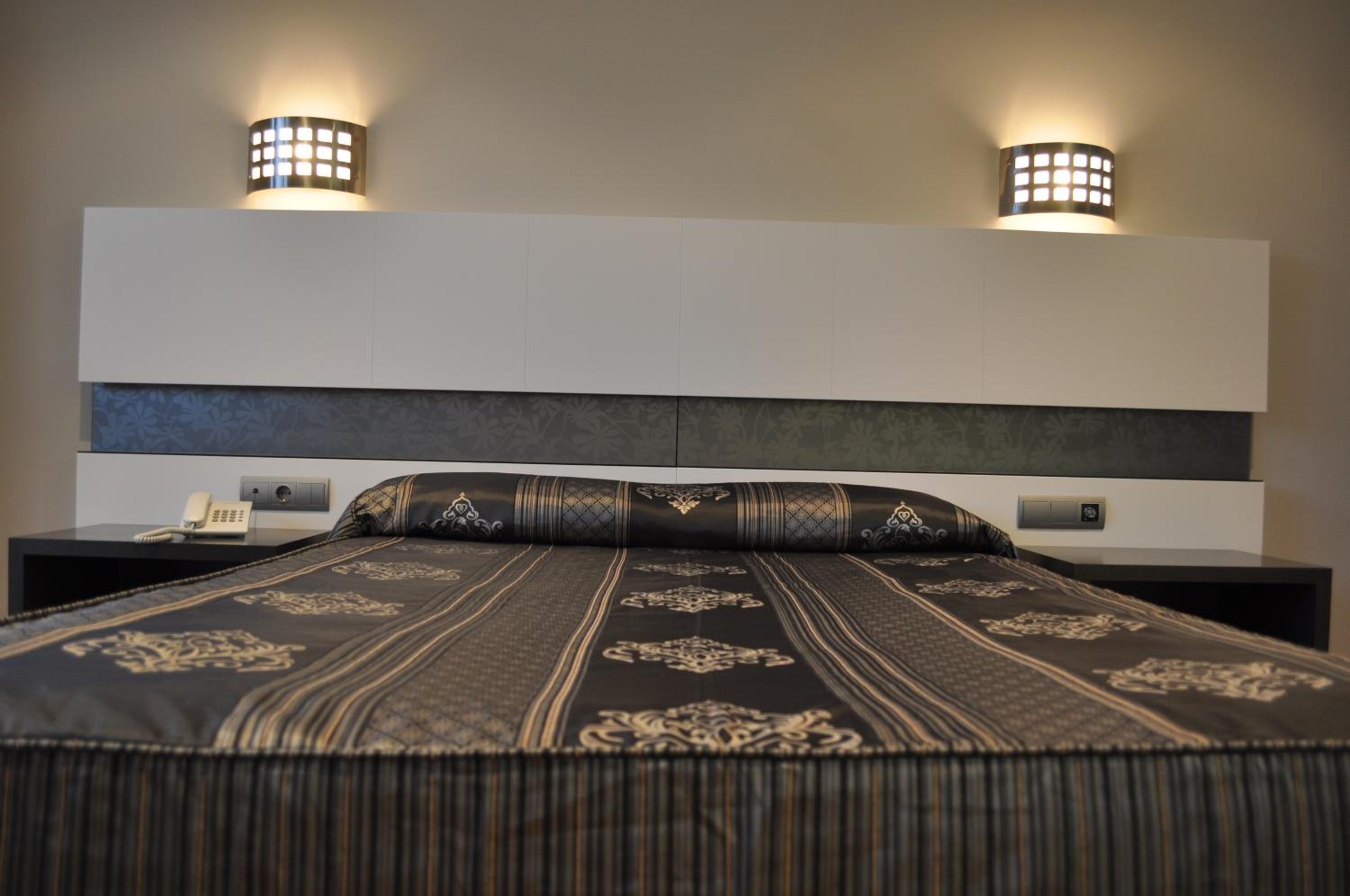 Superior Double or Twin Room photo 3
