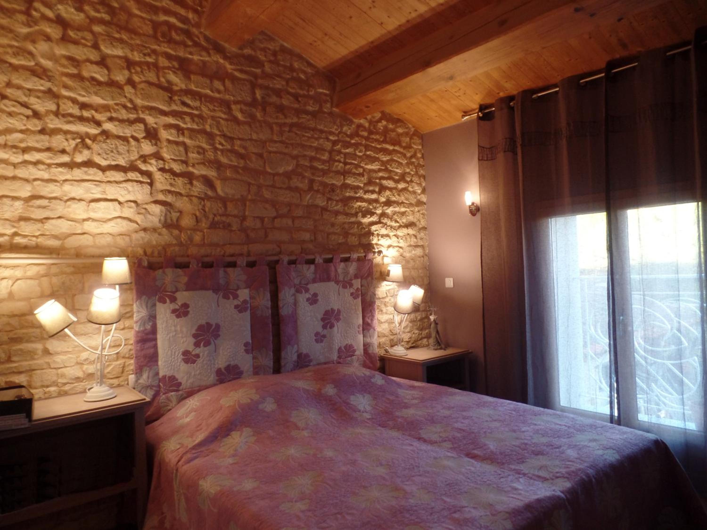 Deluxe King Room photo 1