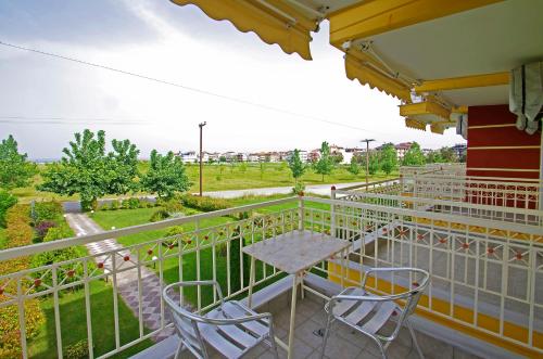 Studio with Partial Sea View (2 Adults)