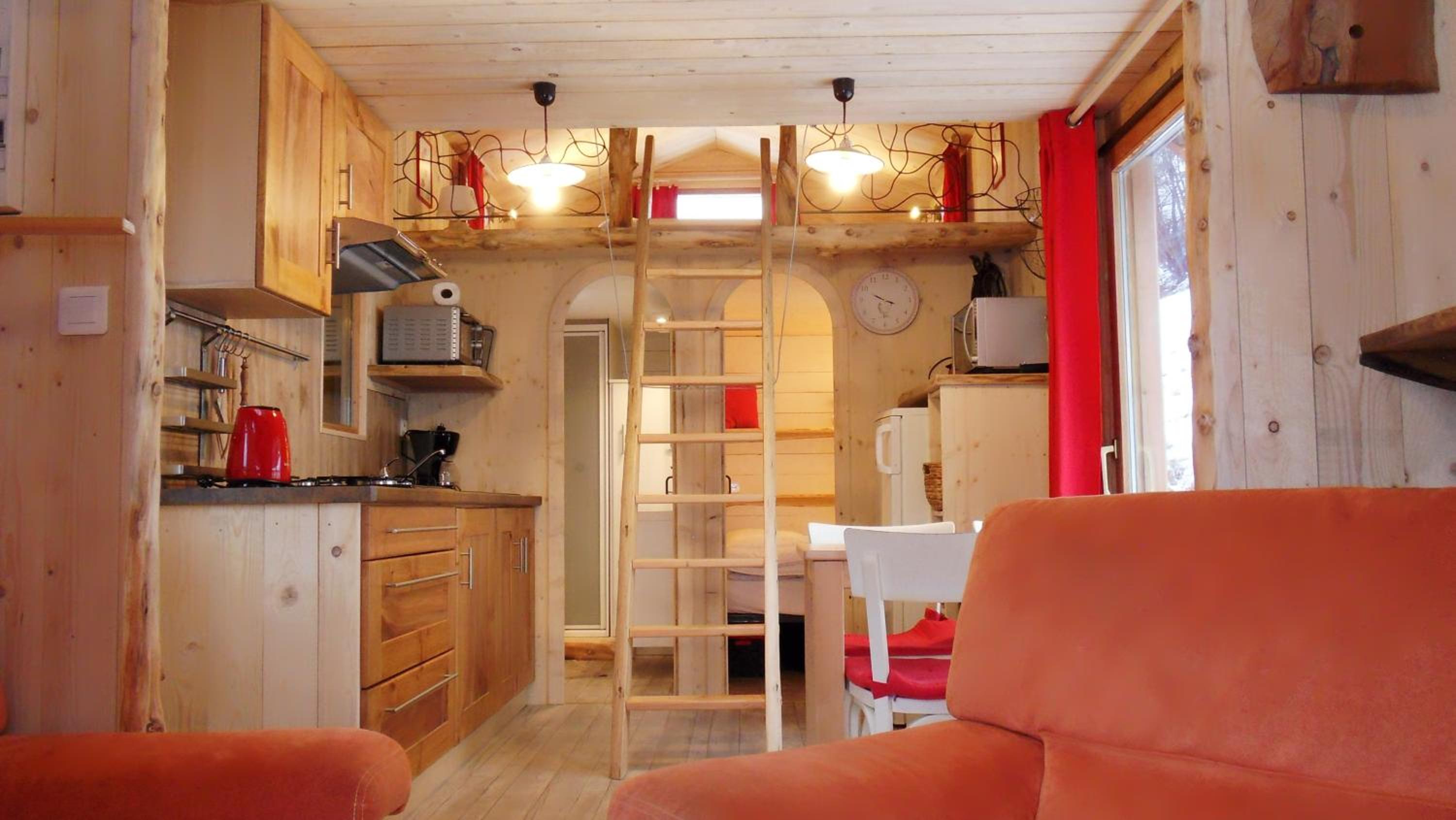 Two-Bedroom House photo 2