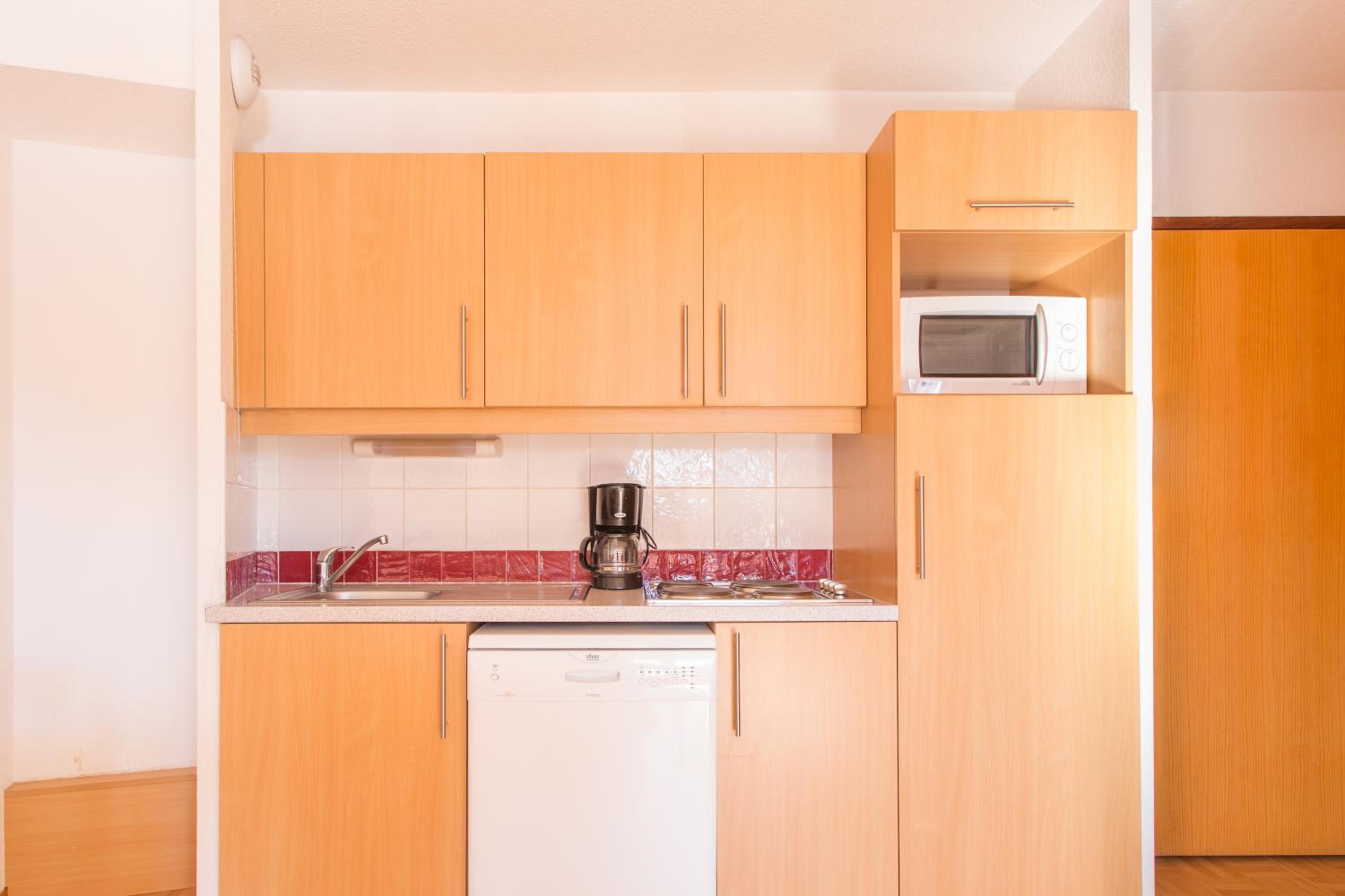 One-Bedroom Apartment (4 Adults)