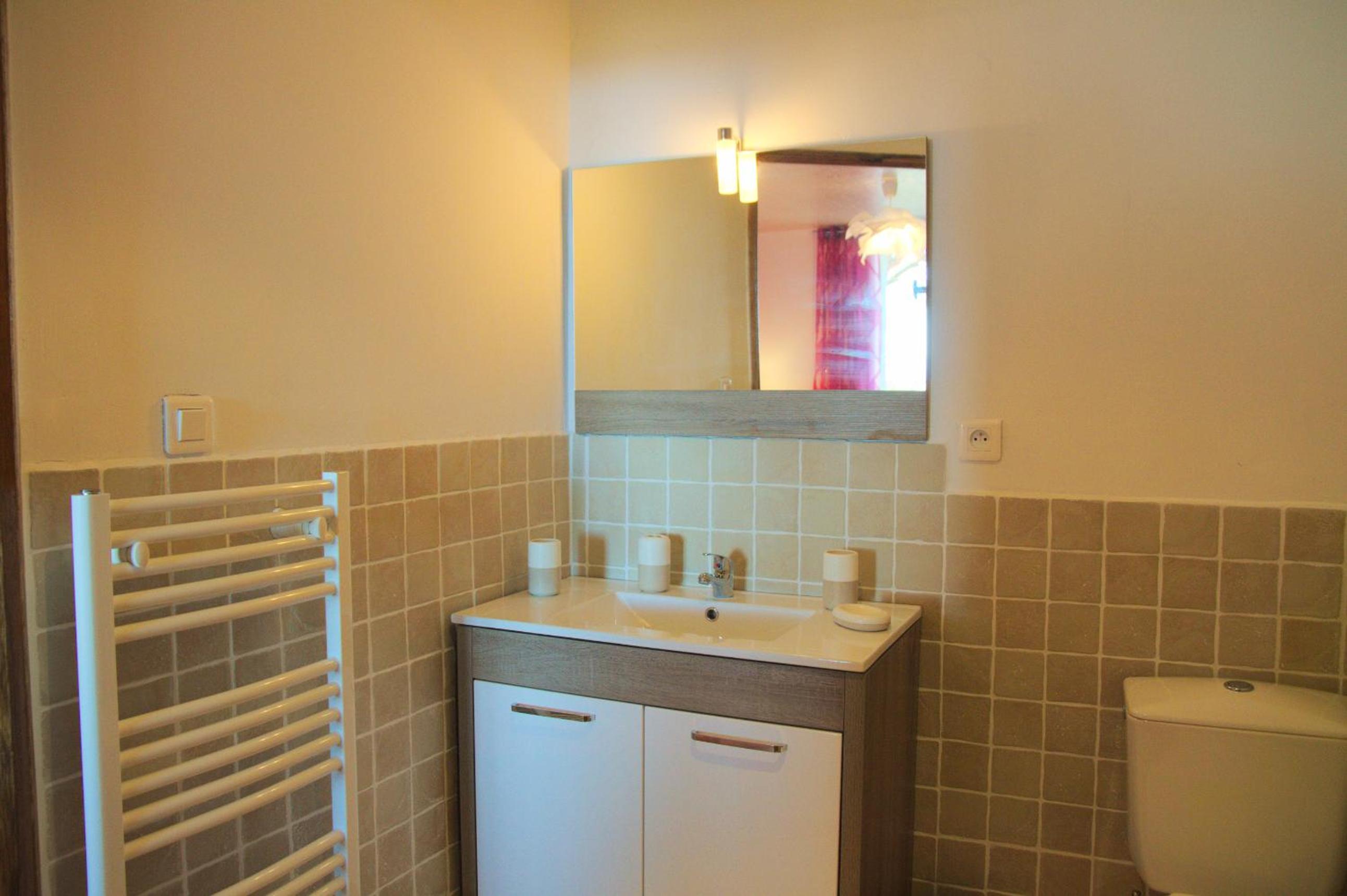 One-Bedroom House photo 1