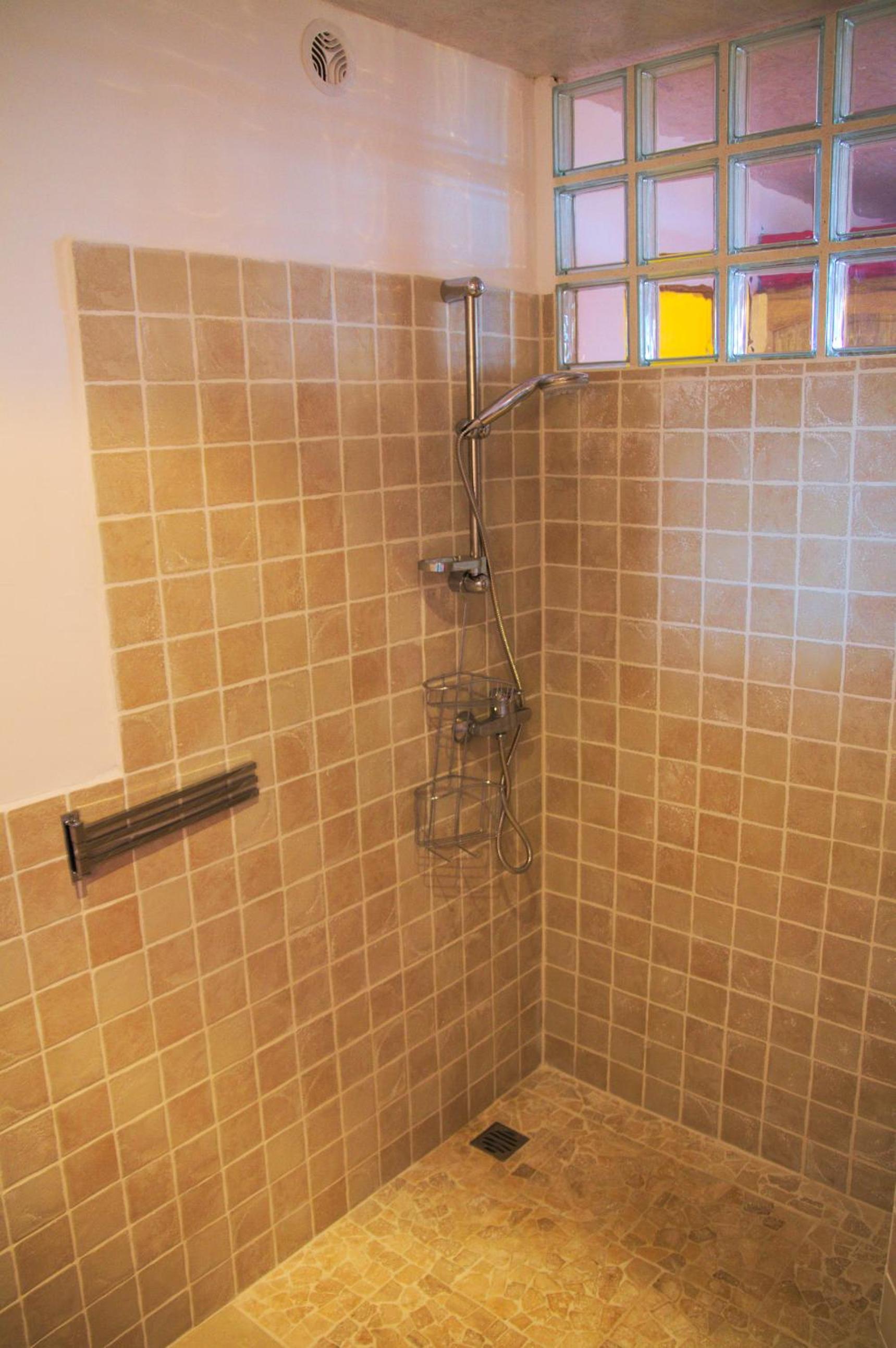 One-Bedroom House photo 2