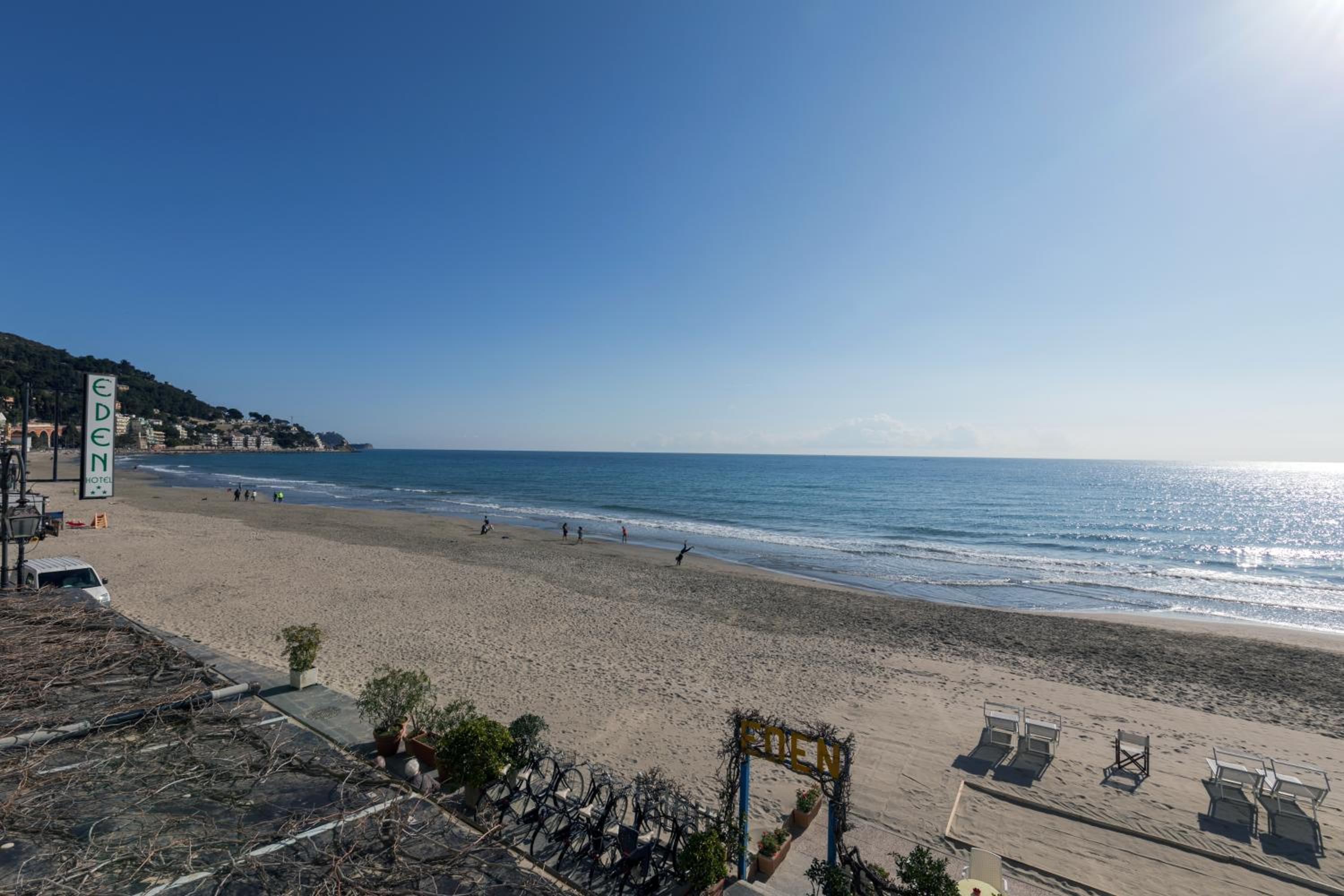 Superior Double Room with Balcony and Sea View - Photo 2