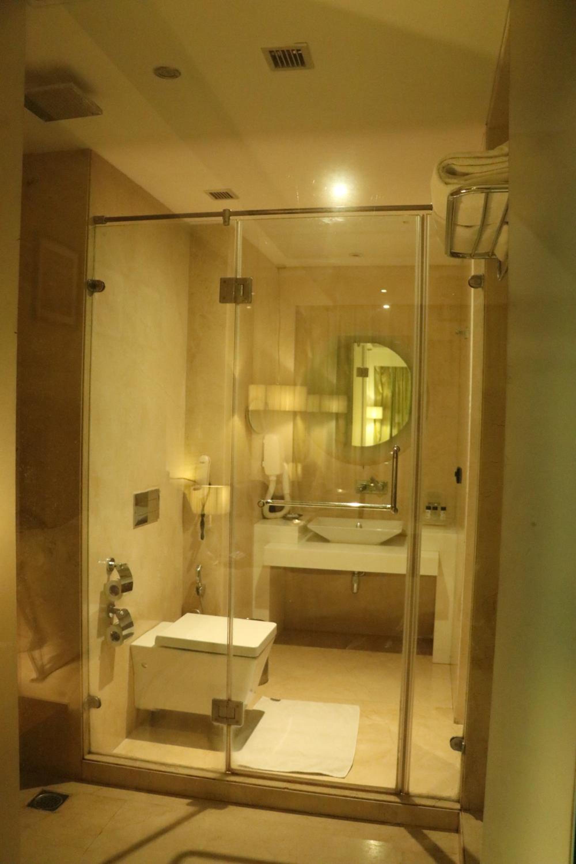 Superior King Room - Non-Smoking photo 3