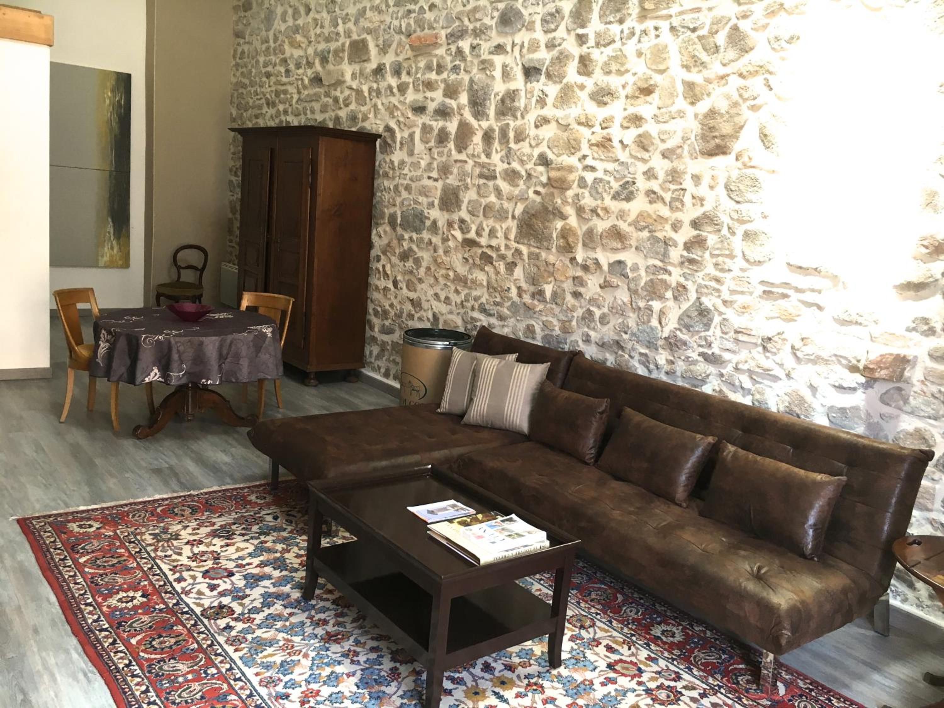 Apartment - Split Level photo 3