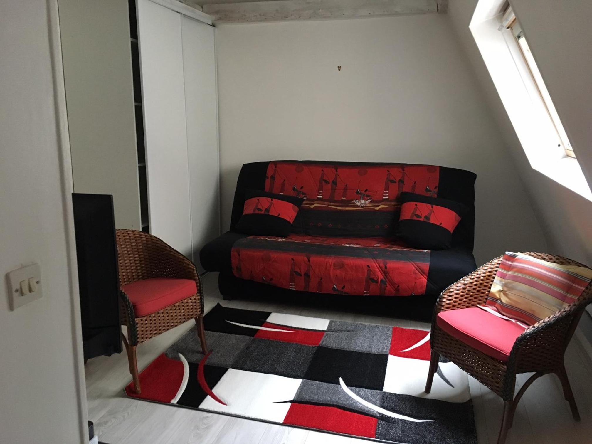 Studio Apartment photo 1