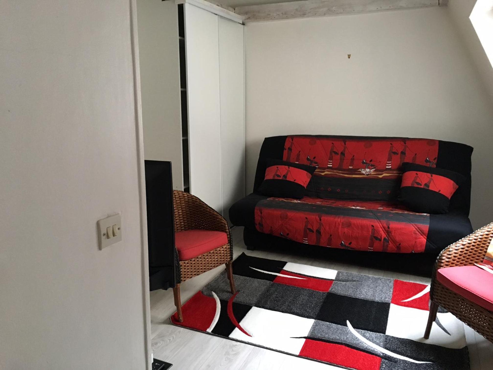 Studio Apartment photo 2