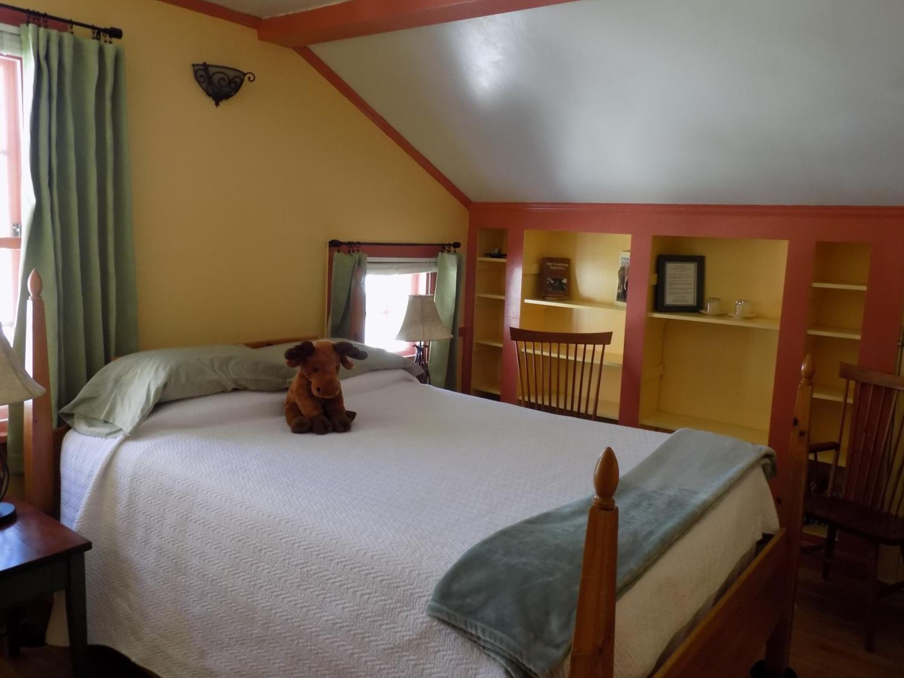 Queen Room photo 1