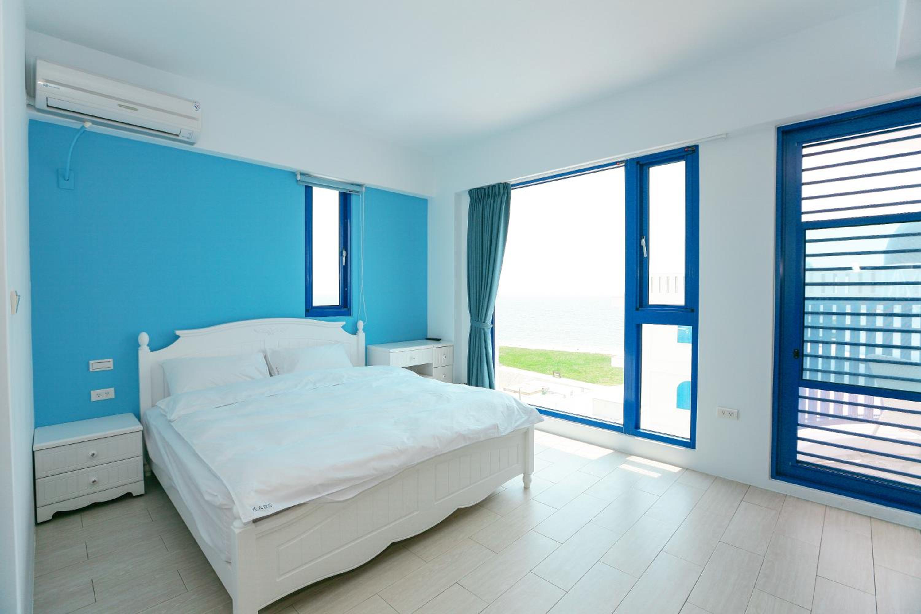 Family Room with Sea View