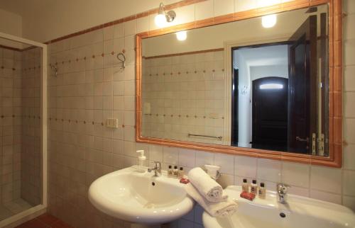 Quadruple Room with Private Bathroom photo 1