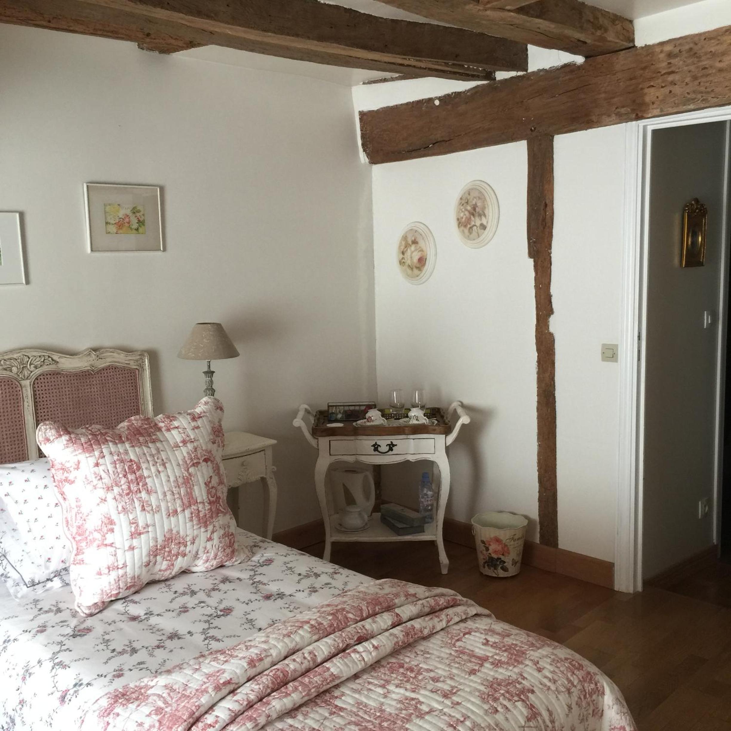 Double or Twin Room with Private Bathroom photo 3