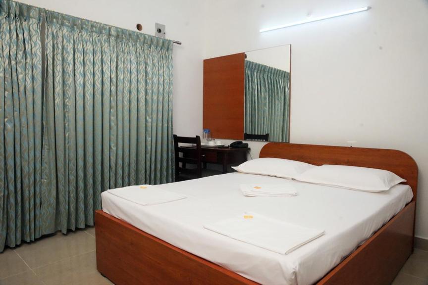 Deluxe Single Room - A/C