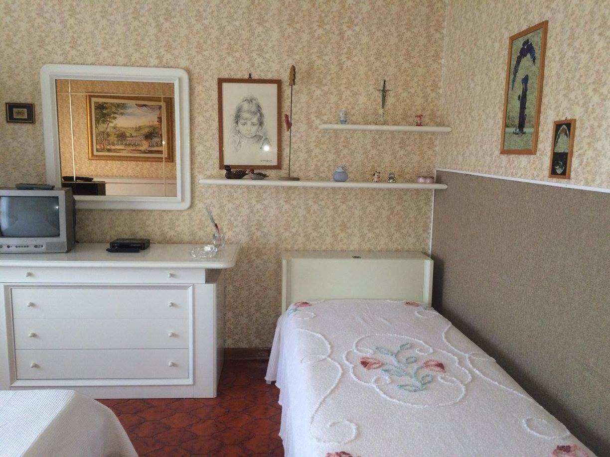Deluxe Double Room with Shared Bathroom photo 3