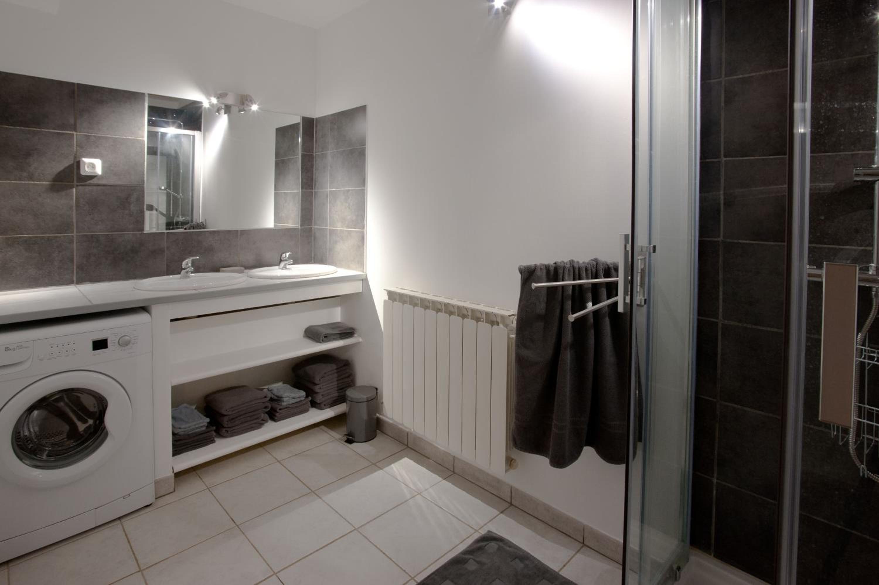 Three-Bedroom House photo 1