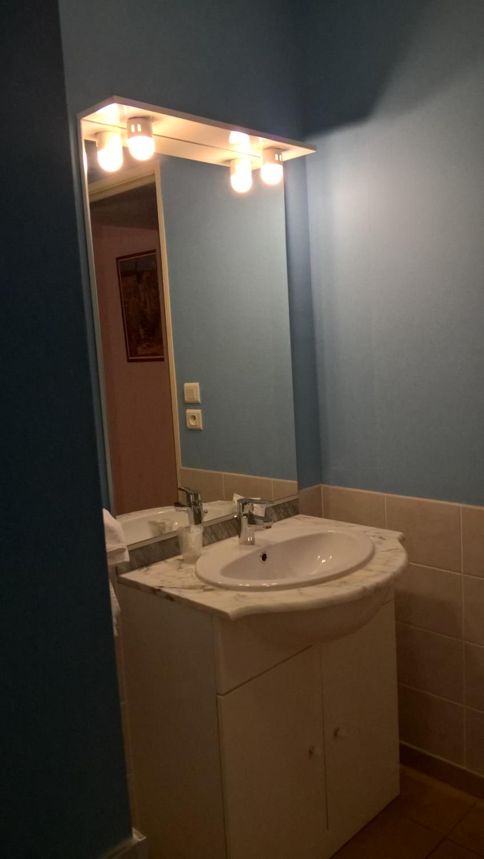 Double Room with Private Bathroom photo 1