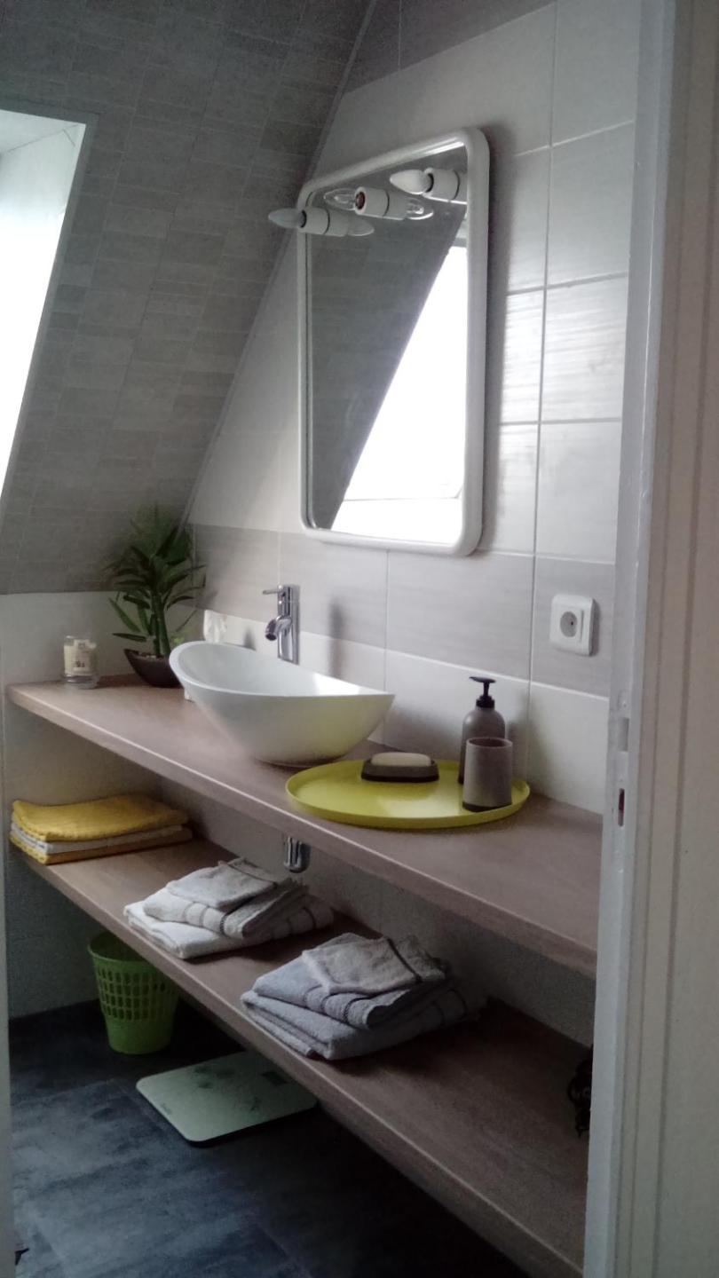 Double Room with Private External Bathroom - Photo 8