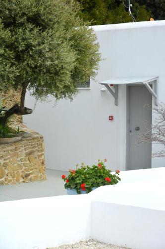 Deluxe Studio With Panoramic Sea View  photo 2