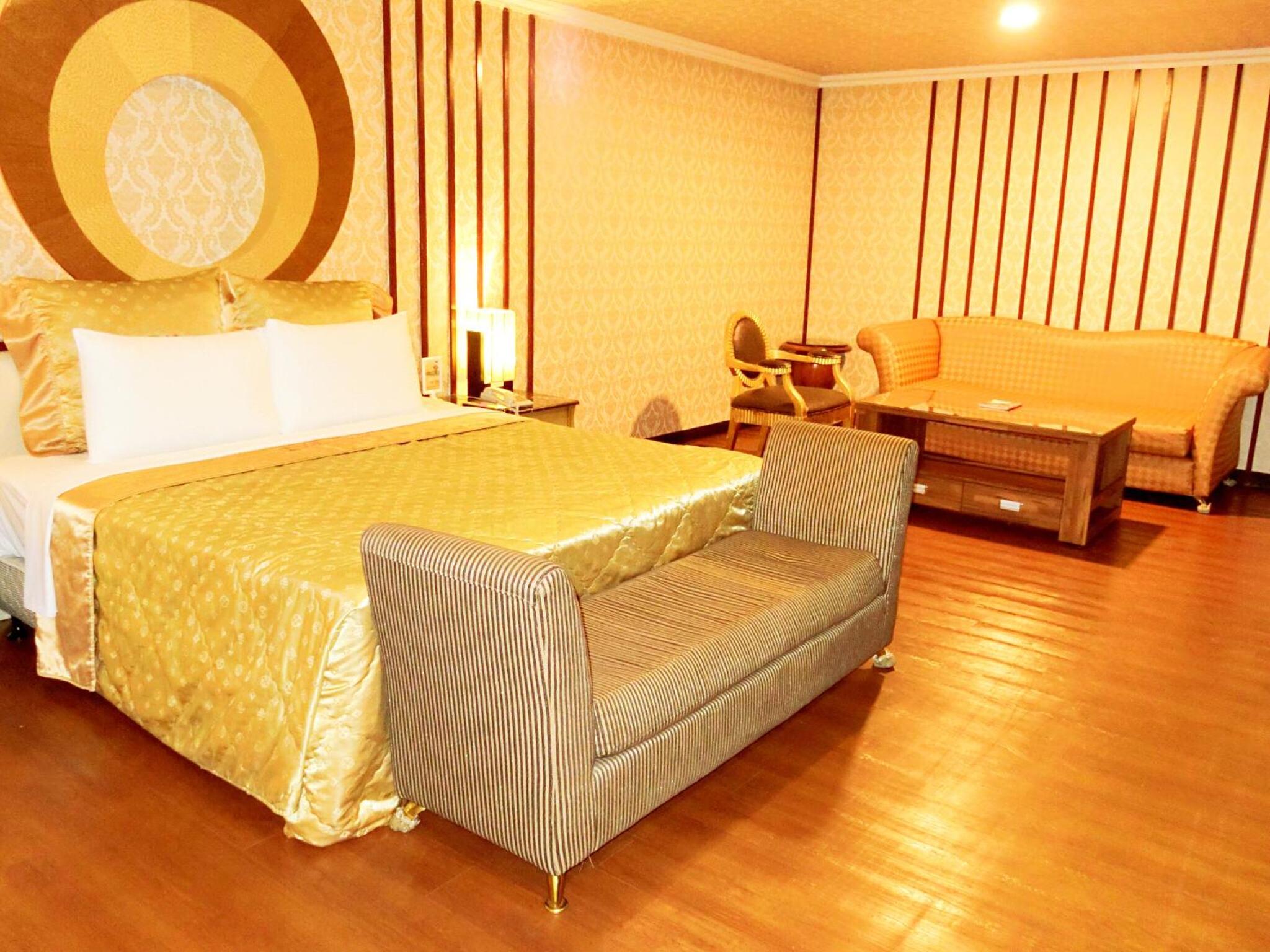 Queen Room with Spa Bath photo 2