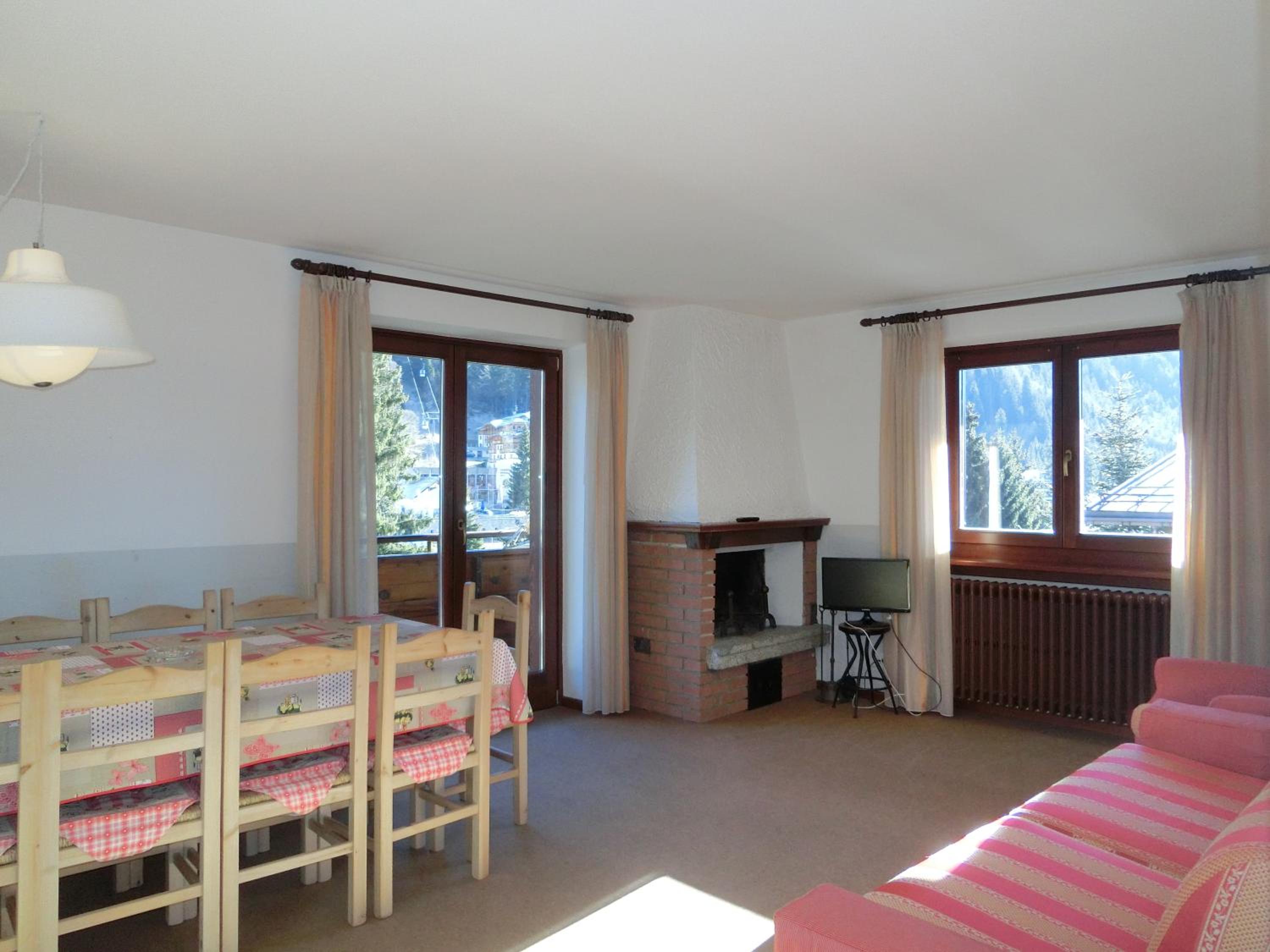Three-Bedroom Apartment photo 1