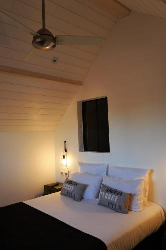 Queen Suite photo 2
