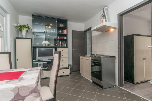 Studio Apartment photo 3