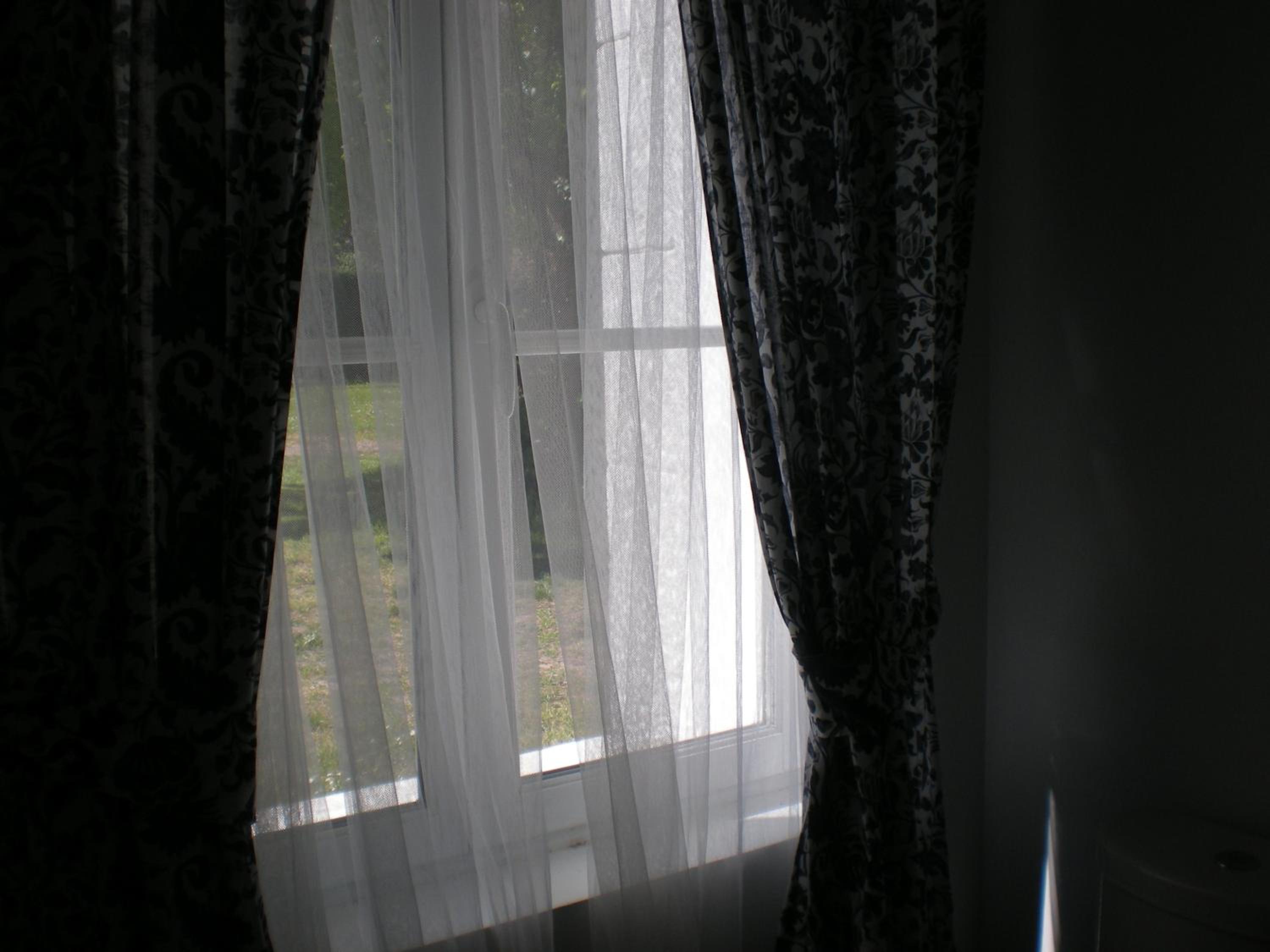 Twin Room with Bathroom - Photo 1