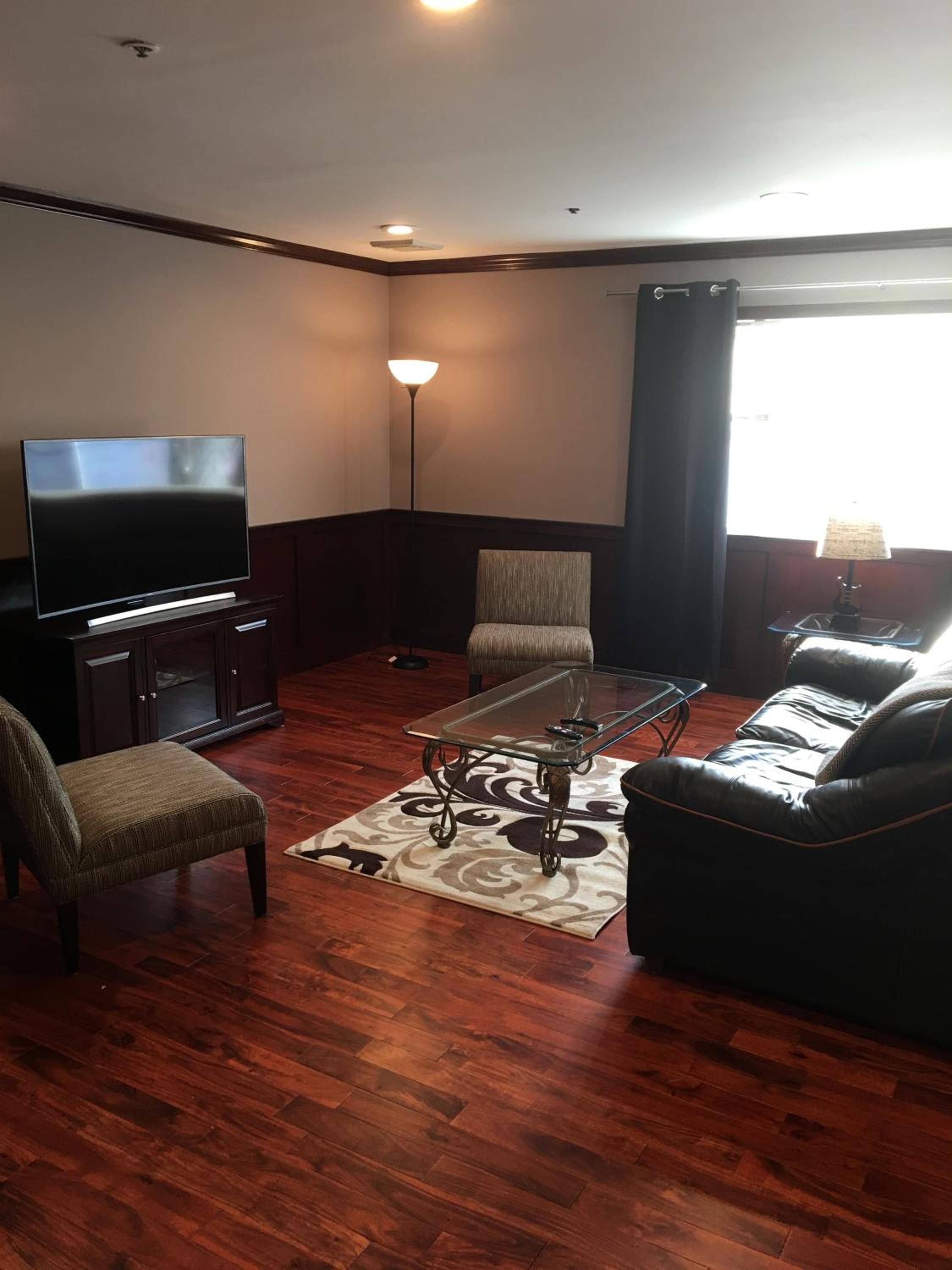 Two-Bedroom Apartment photo 2