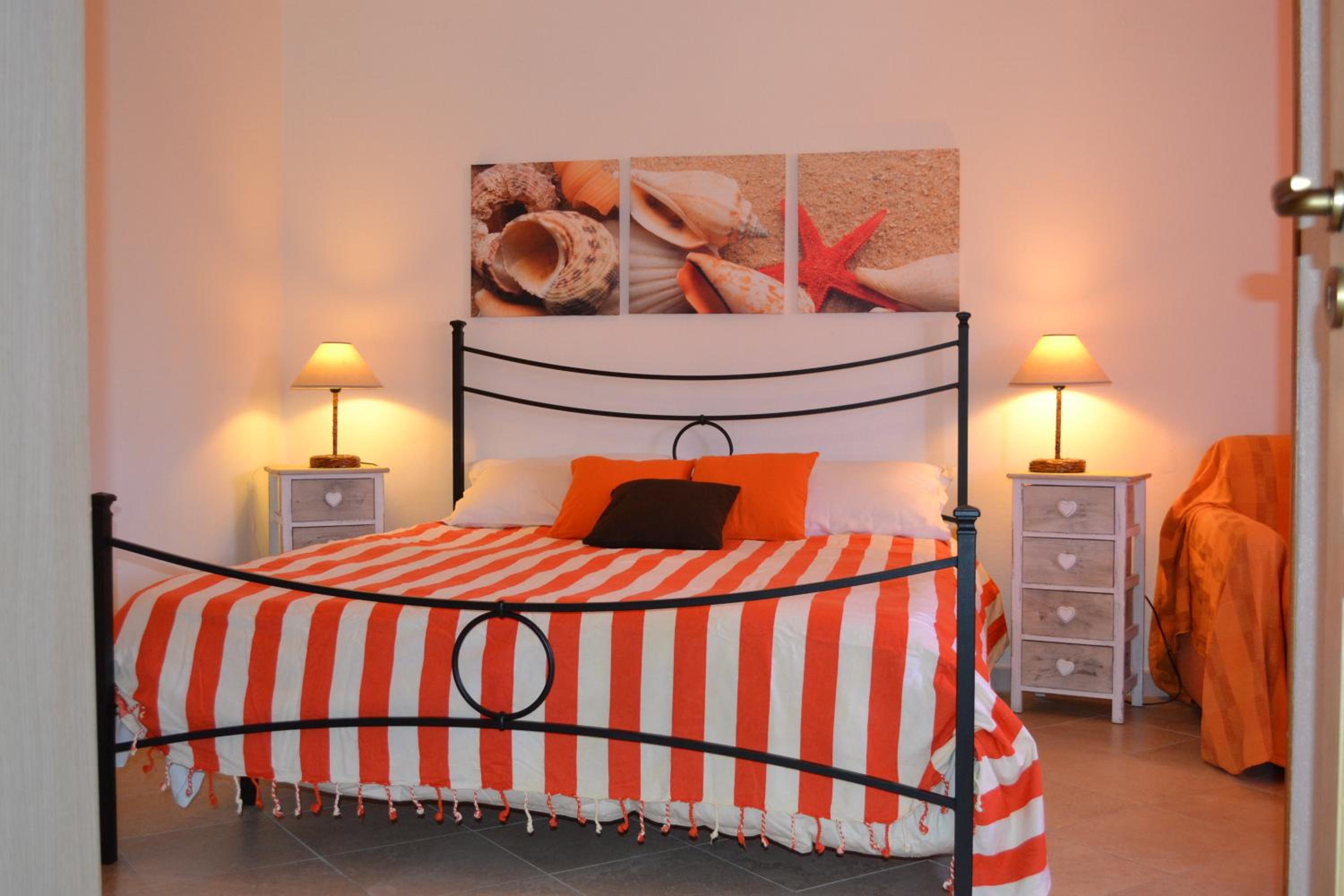 One-Bedroom Apartment with Terrace
