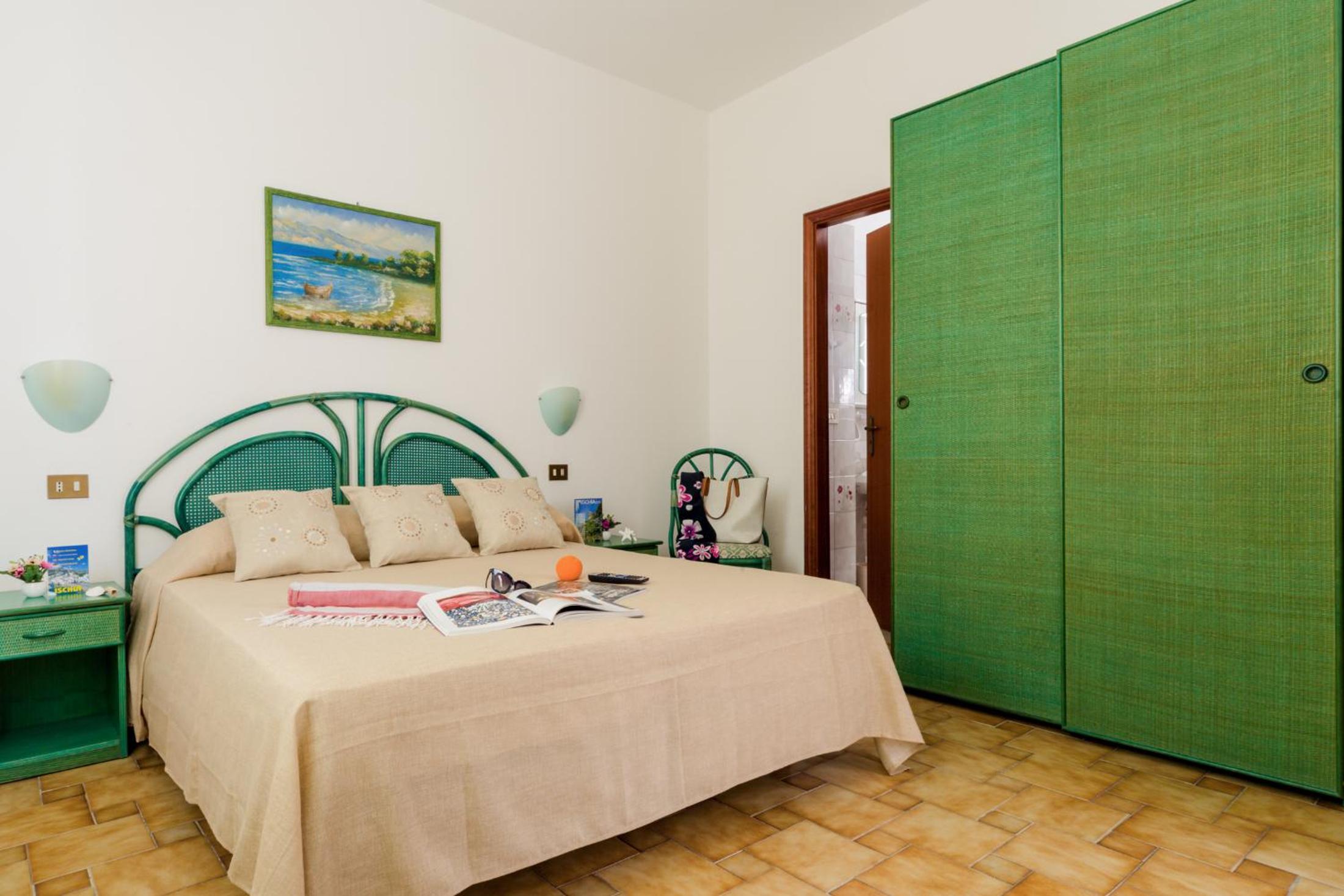 One-Bedroom Apartment with Terrace and Sea View