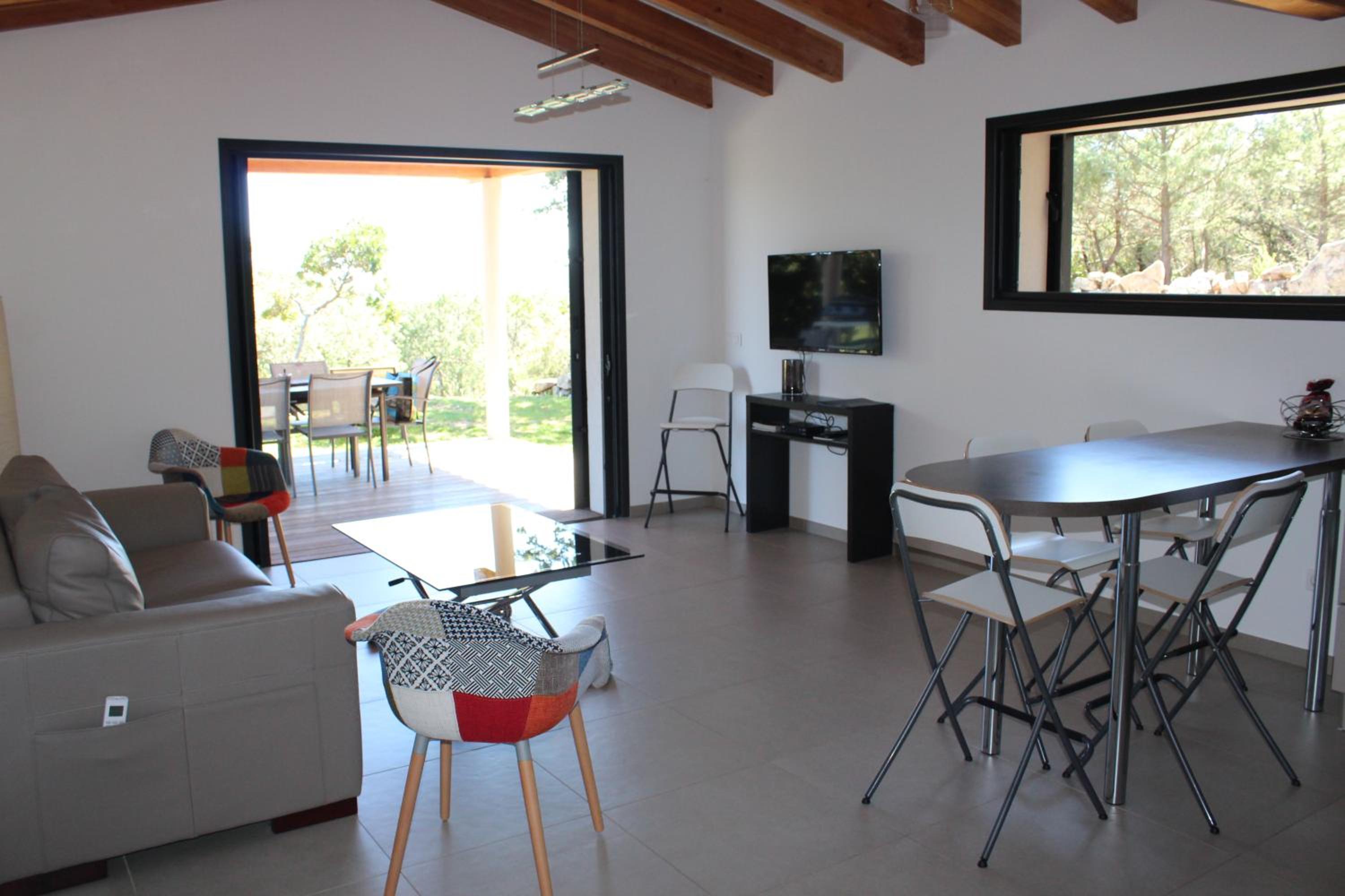 Two-Bedroom House photo 3