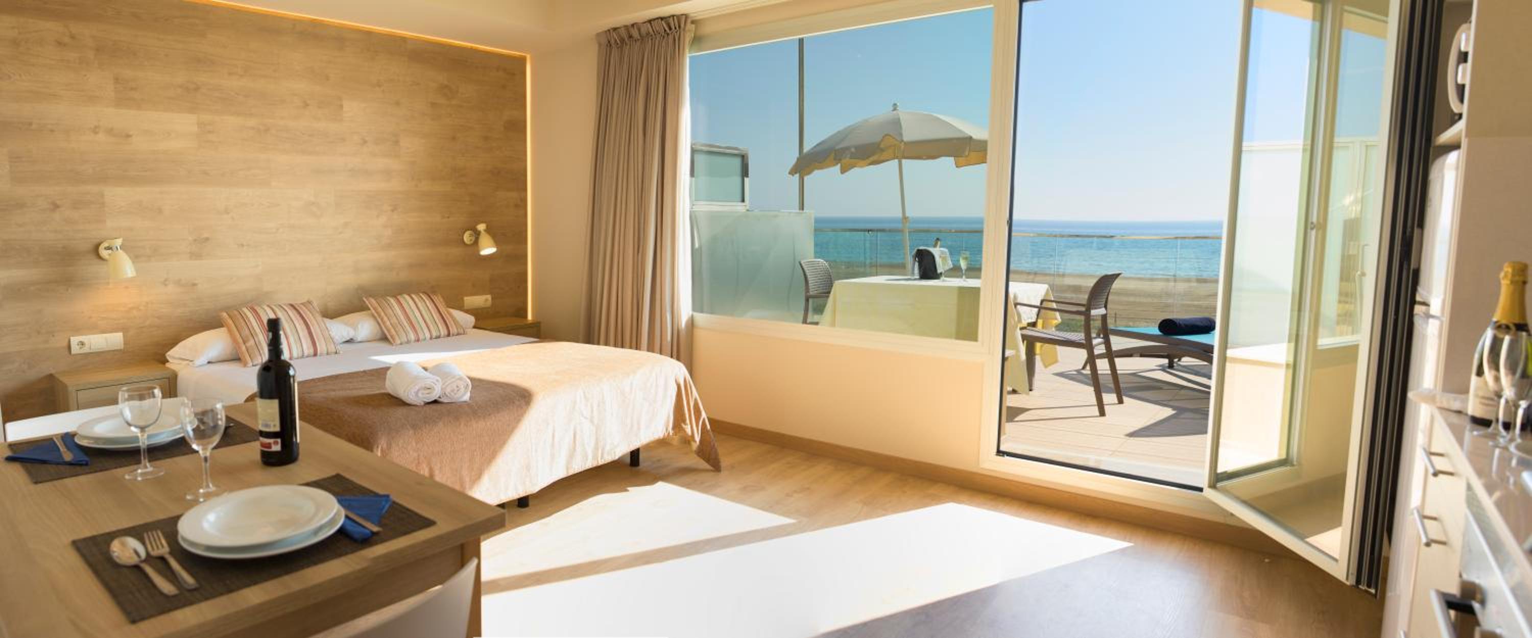 Studio Apartment with Sea View