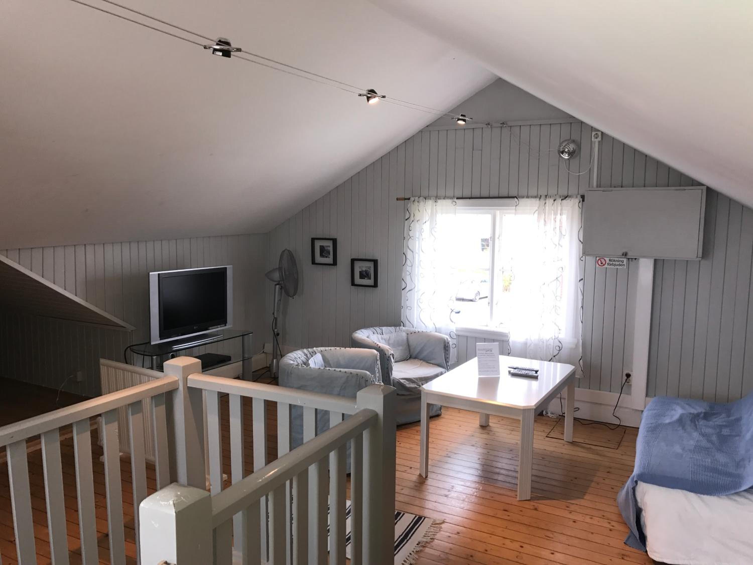 Quadruple Room with Private Bathroom photo 1