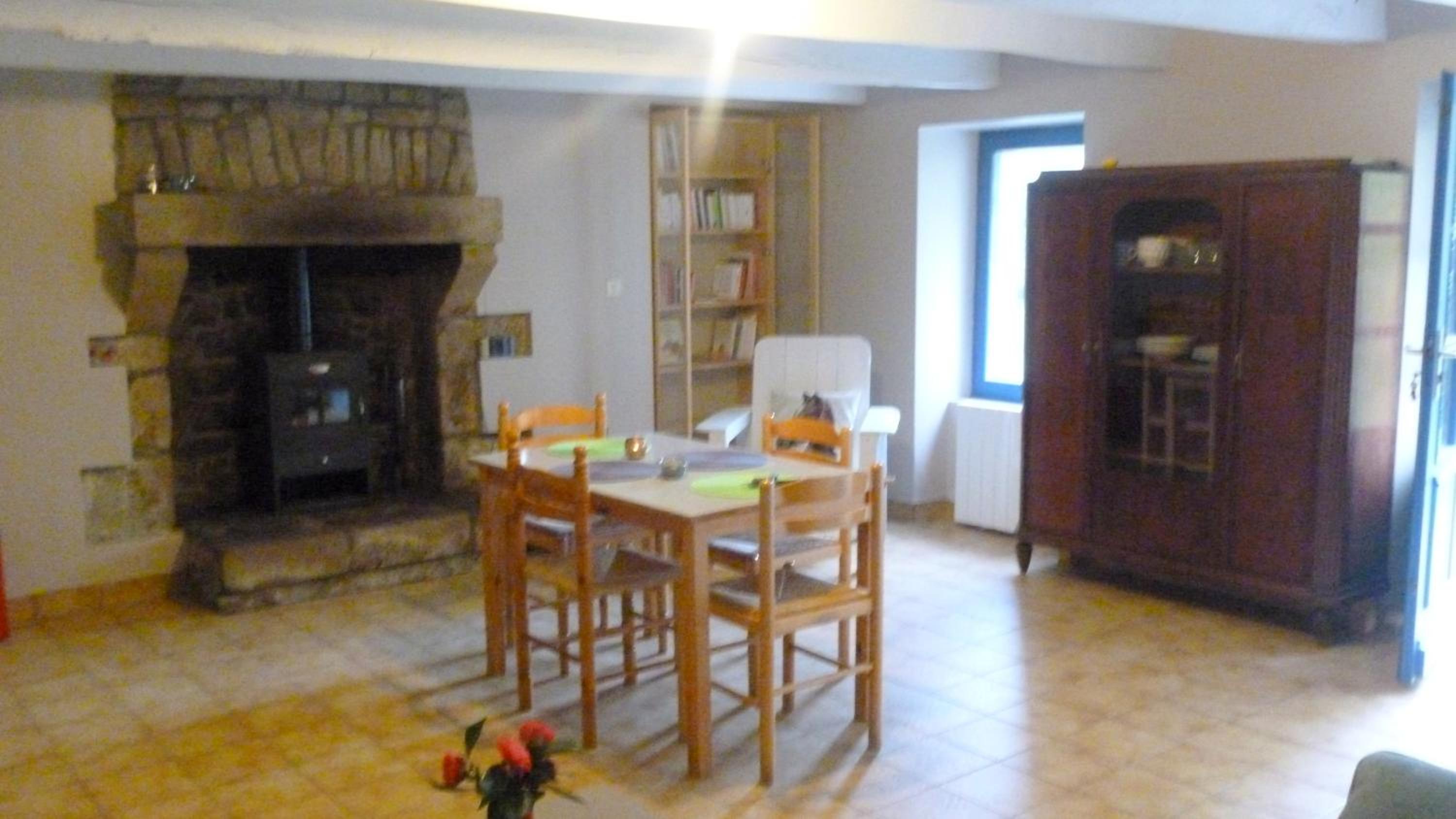One-Bedroom House - Photo 5