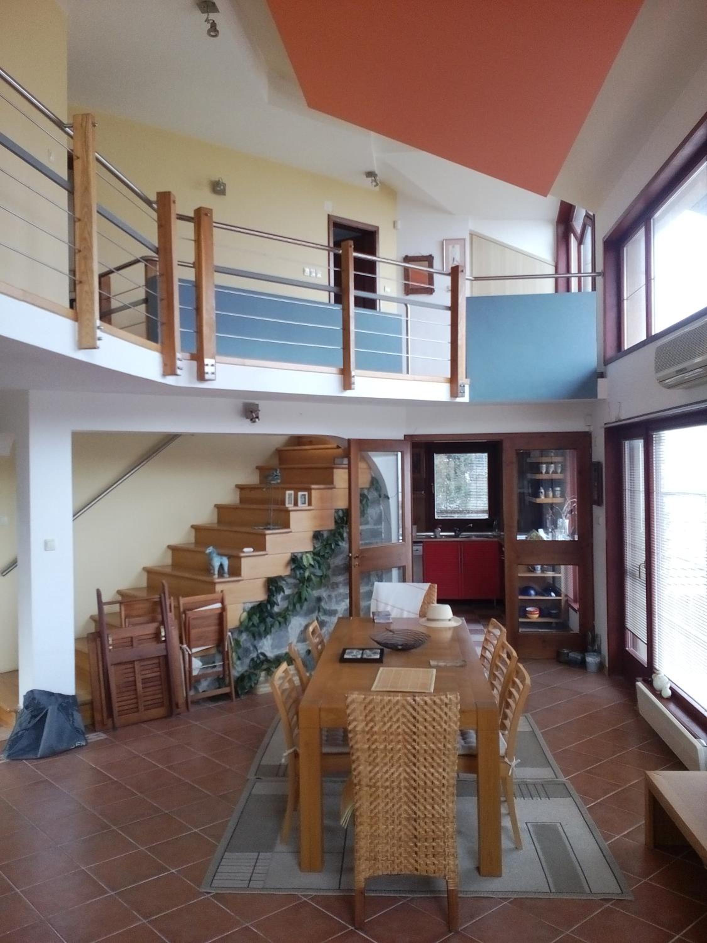 Four-Bedroom House photo 2