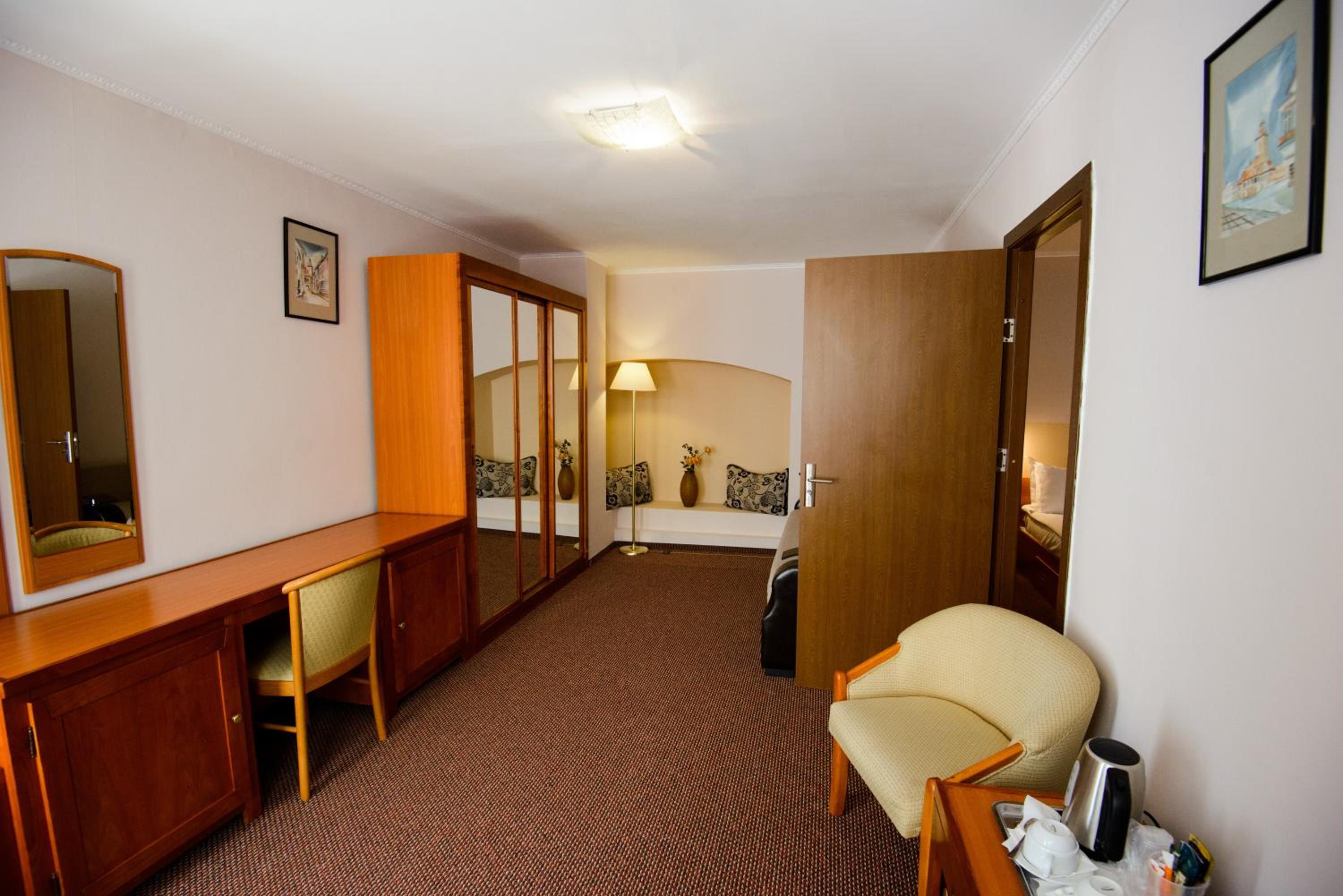 One-Bedroom Suite