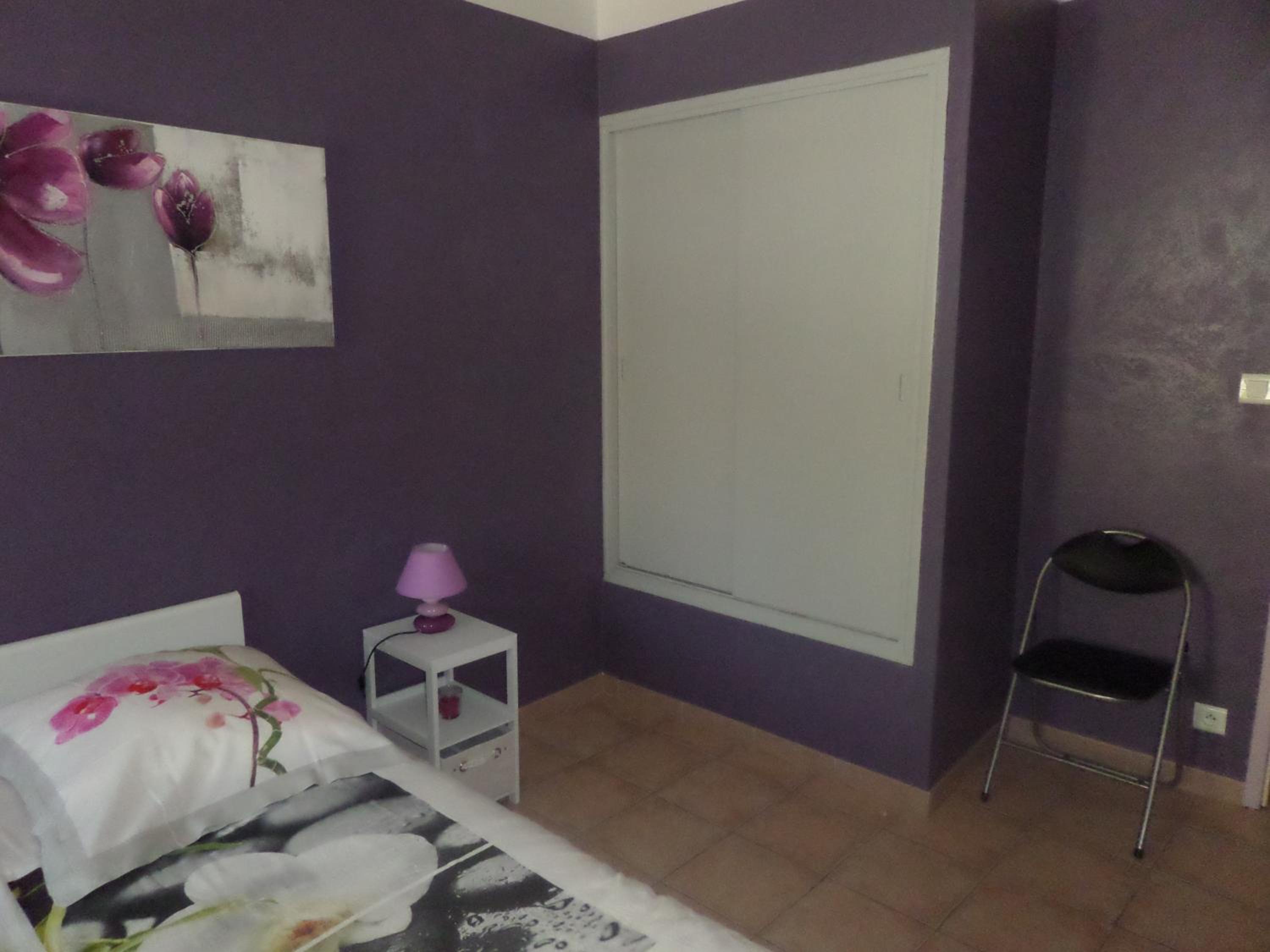 Two-Bedroom Apartment - Photo 9