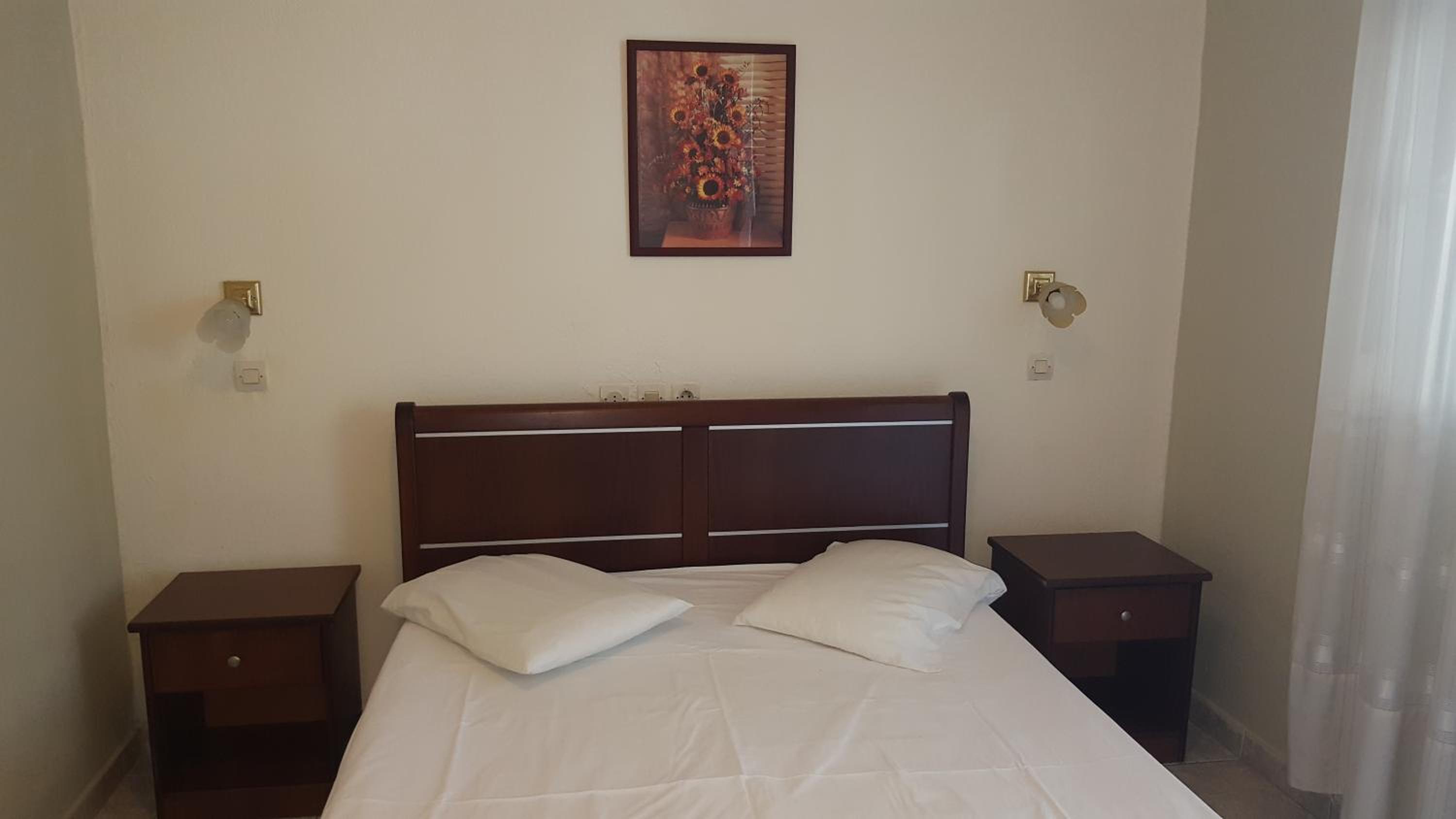 Budget Studio (2 Adults)