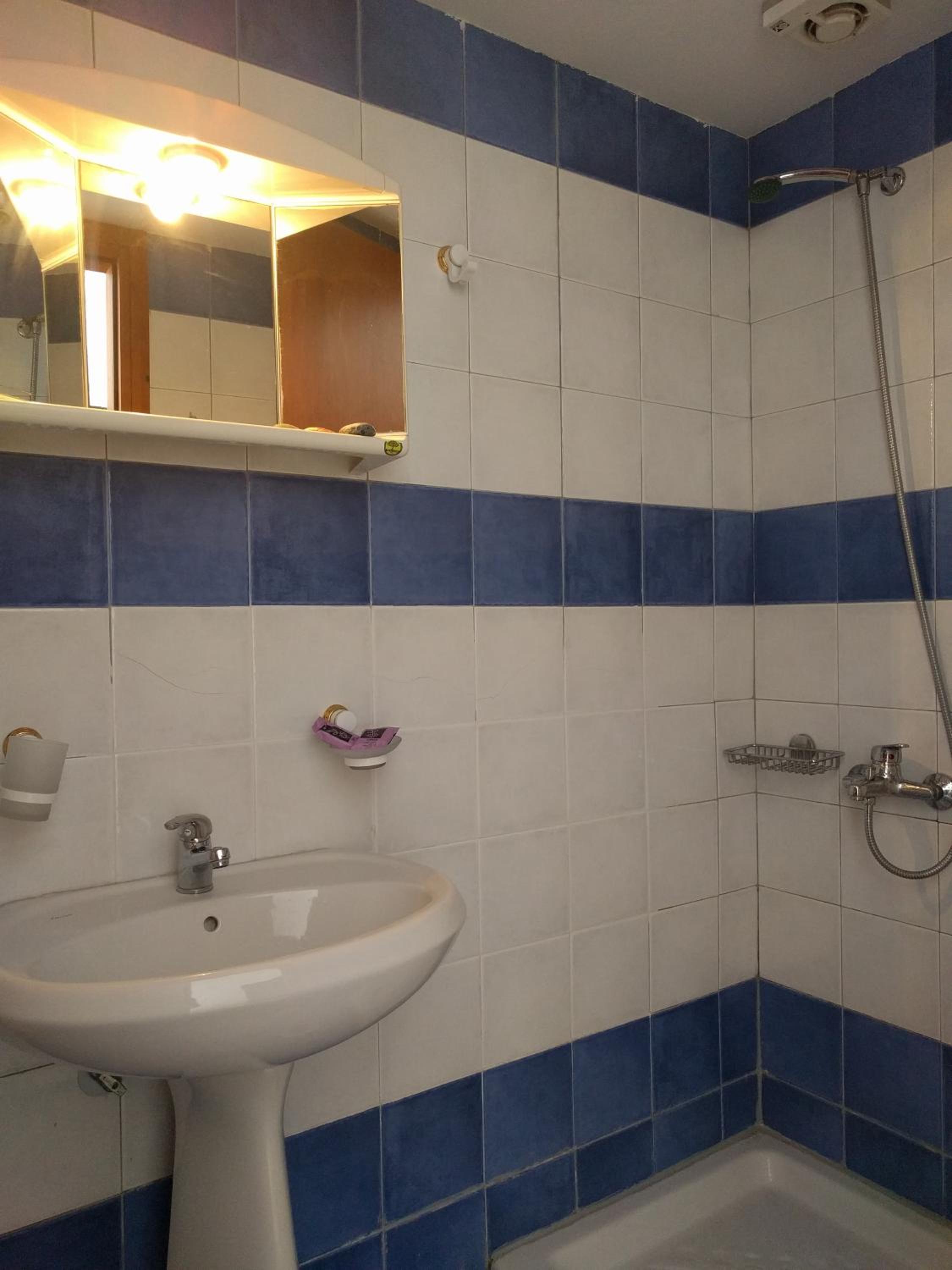 Double or Twin Room - Photo 3