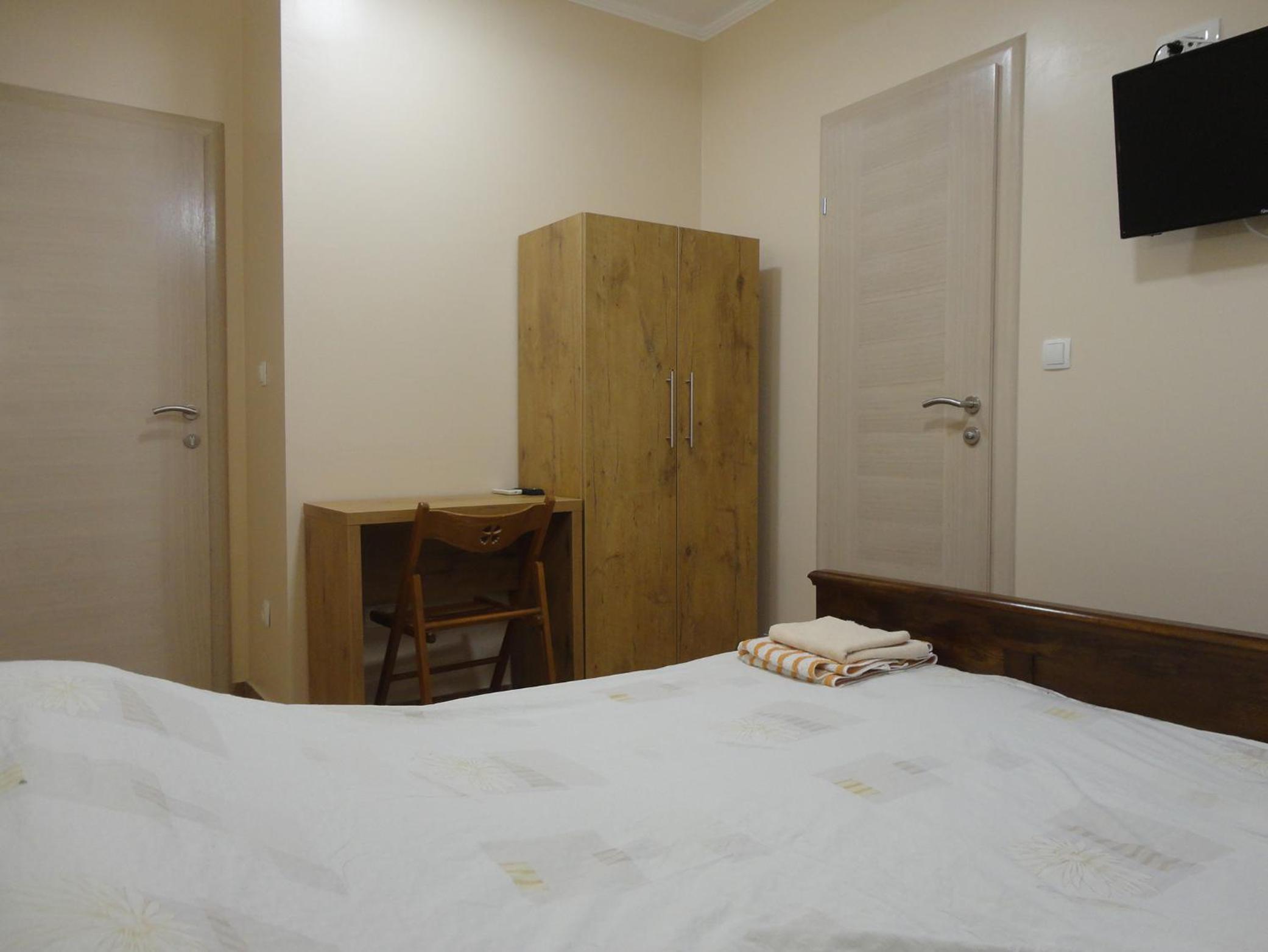 Deluxe Double Room - Photo 7