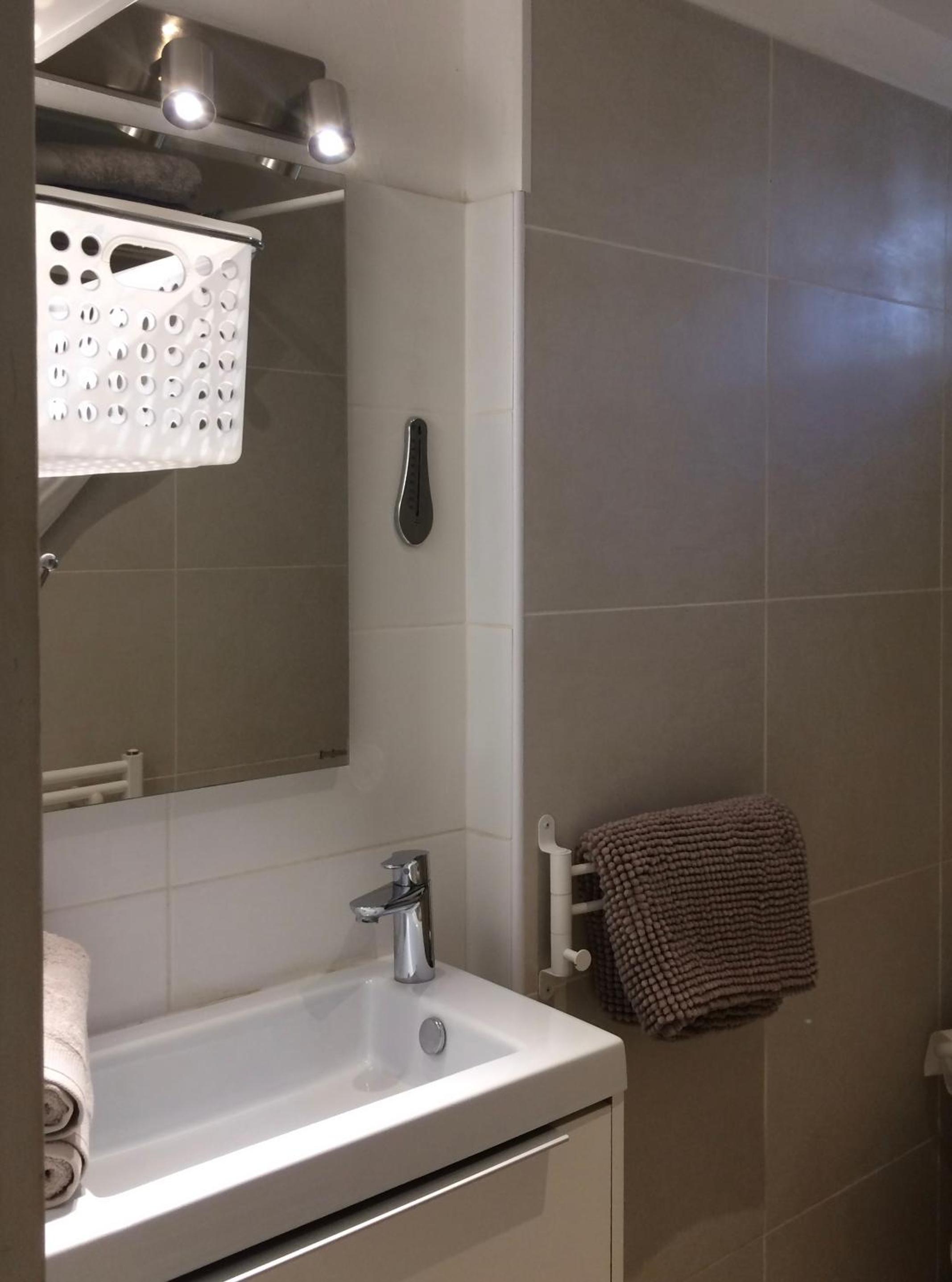 Studio Apartment photo 3