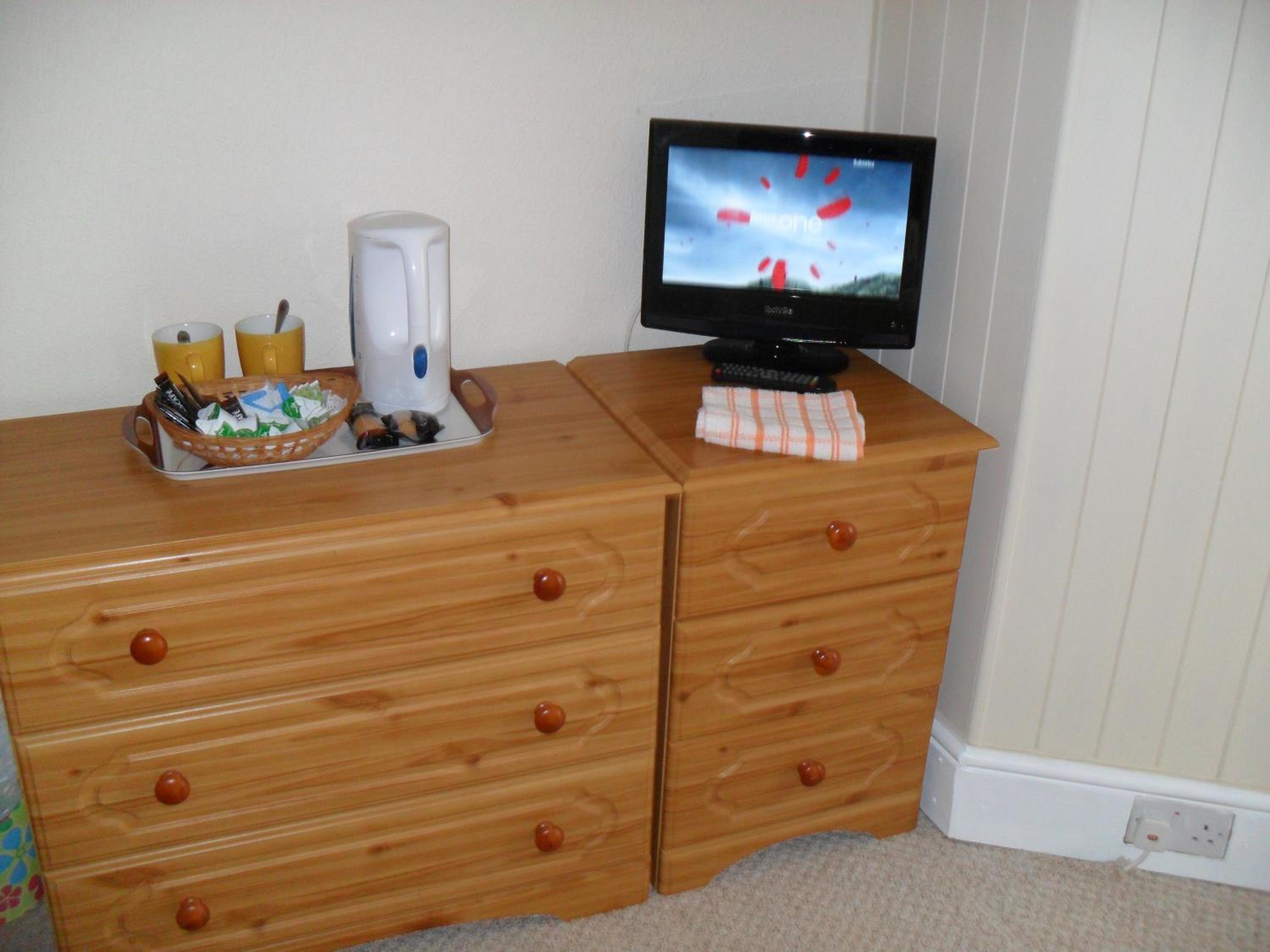 Family Room (2 Adults + 1 Child) - No Pets