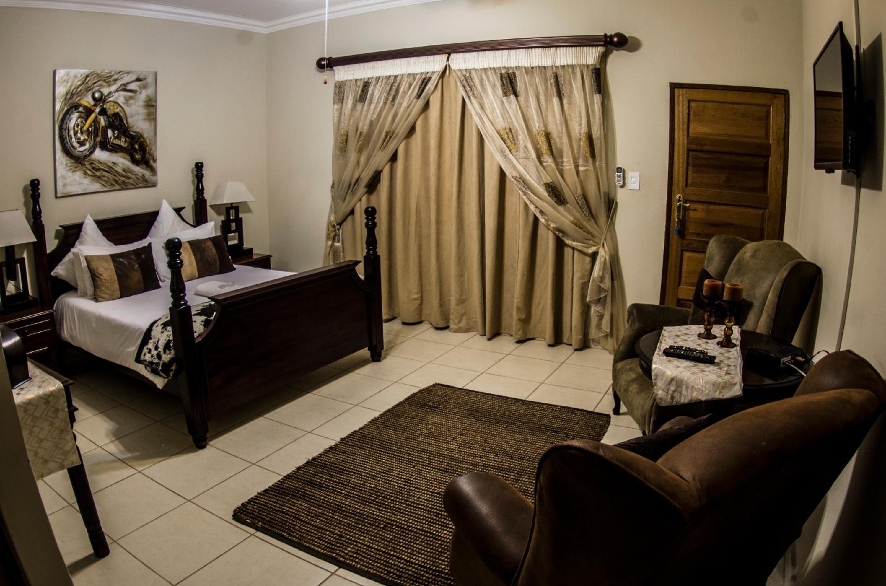 Deluxe Queen Room photo 3
