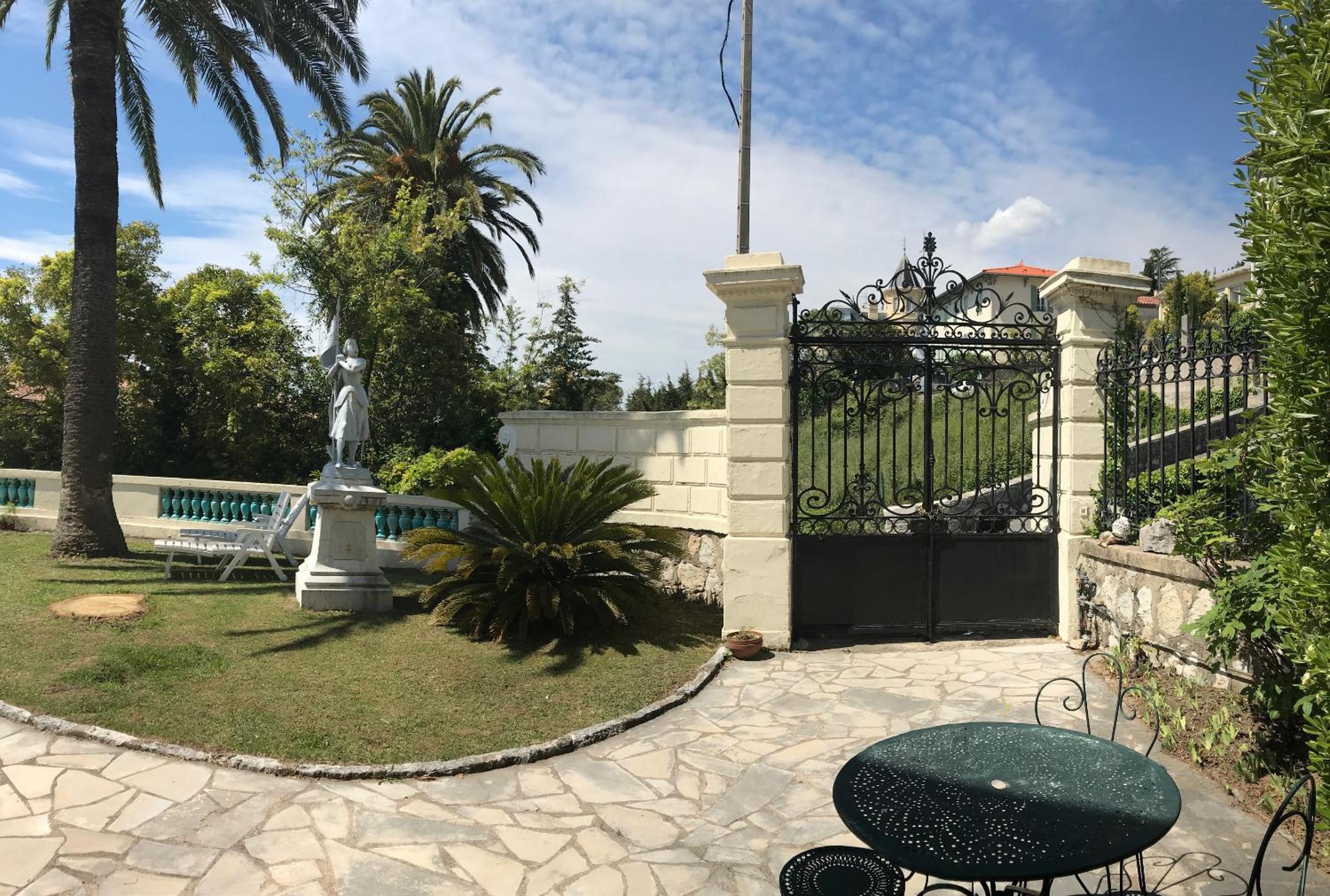Studio with Garden View photo 3