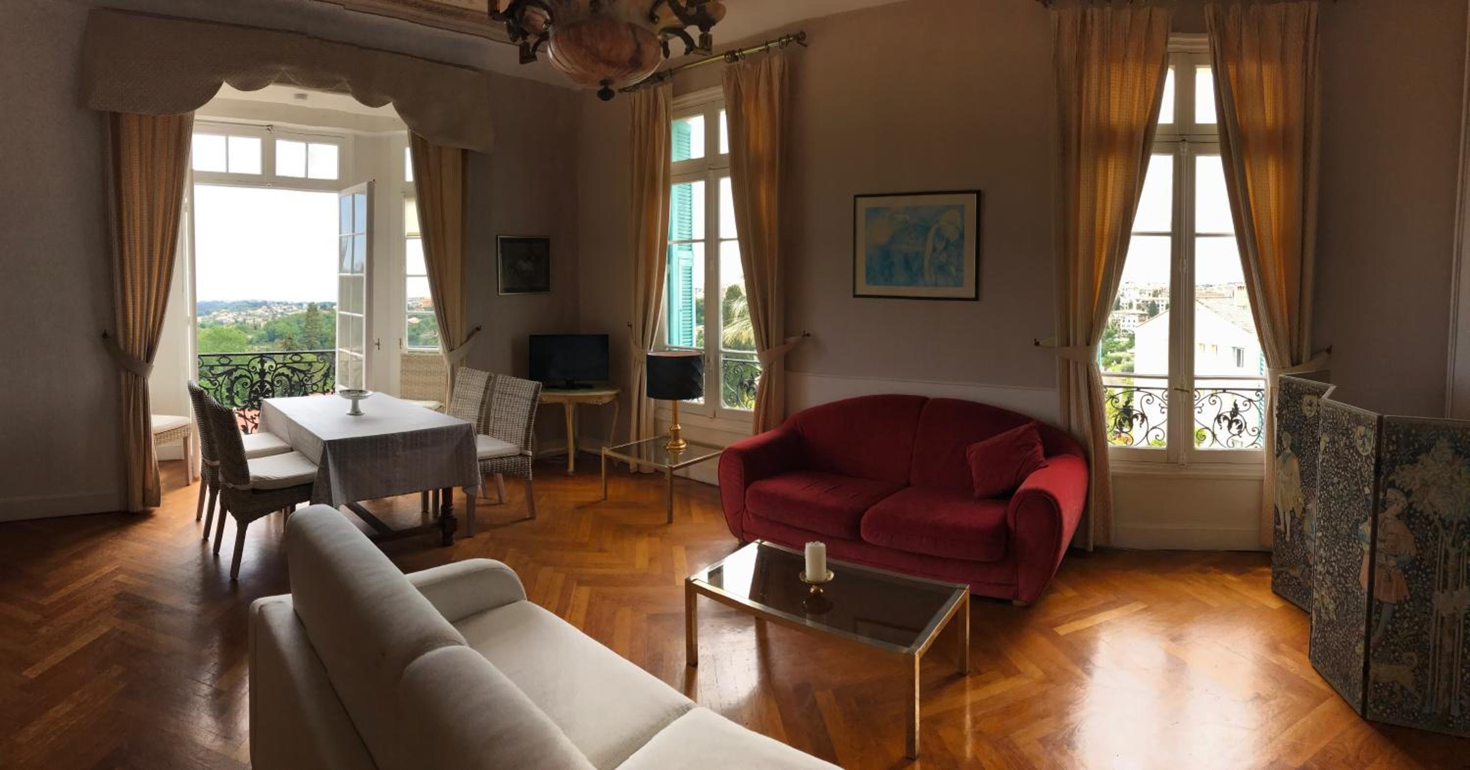 Deluxe Apartment photo 3