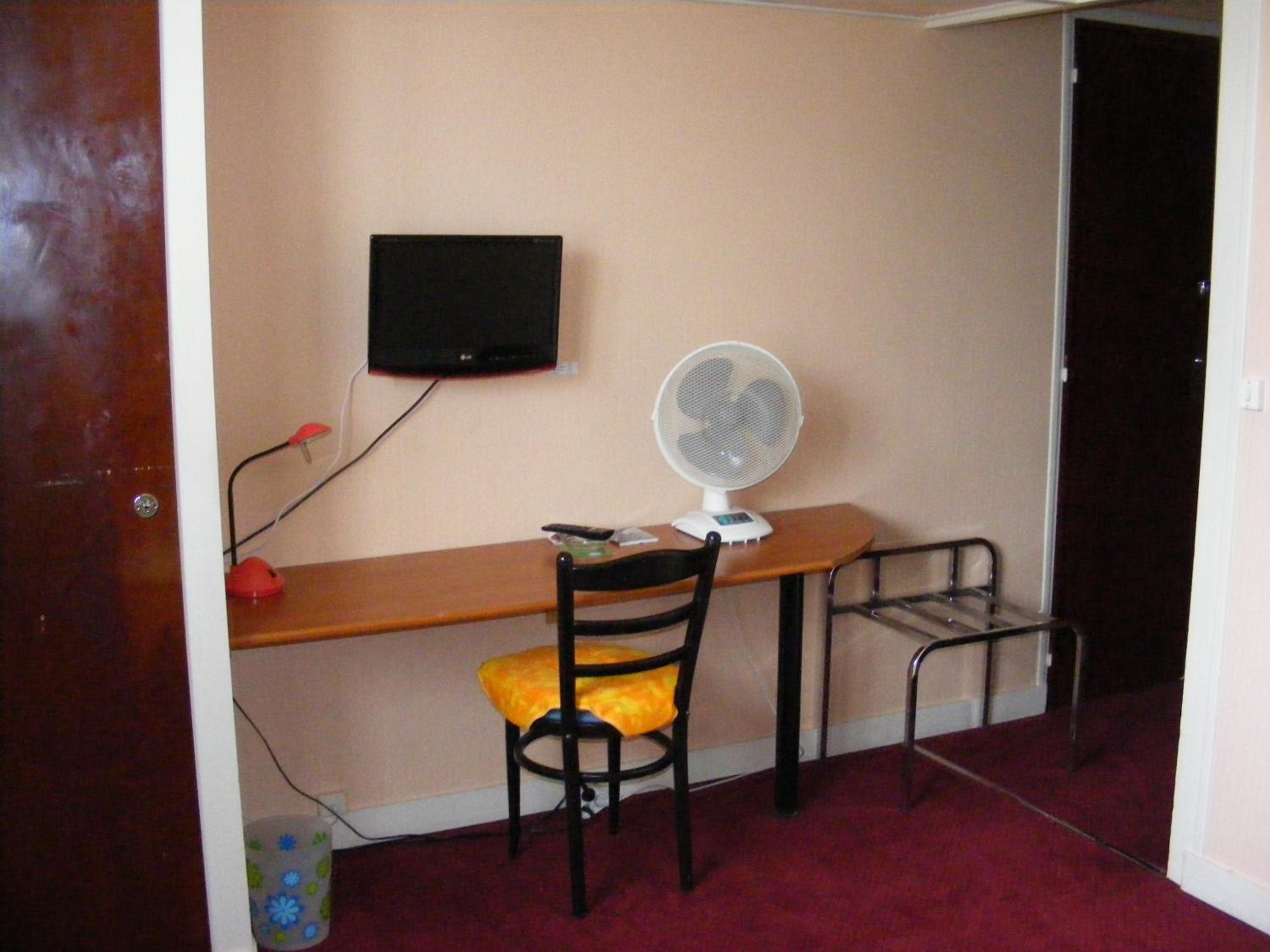 Family Room (2 Adults + 2 Children)