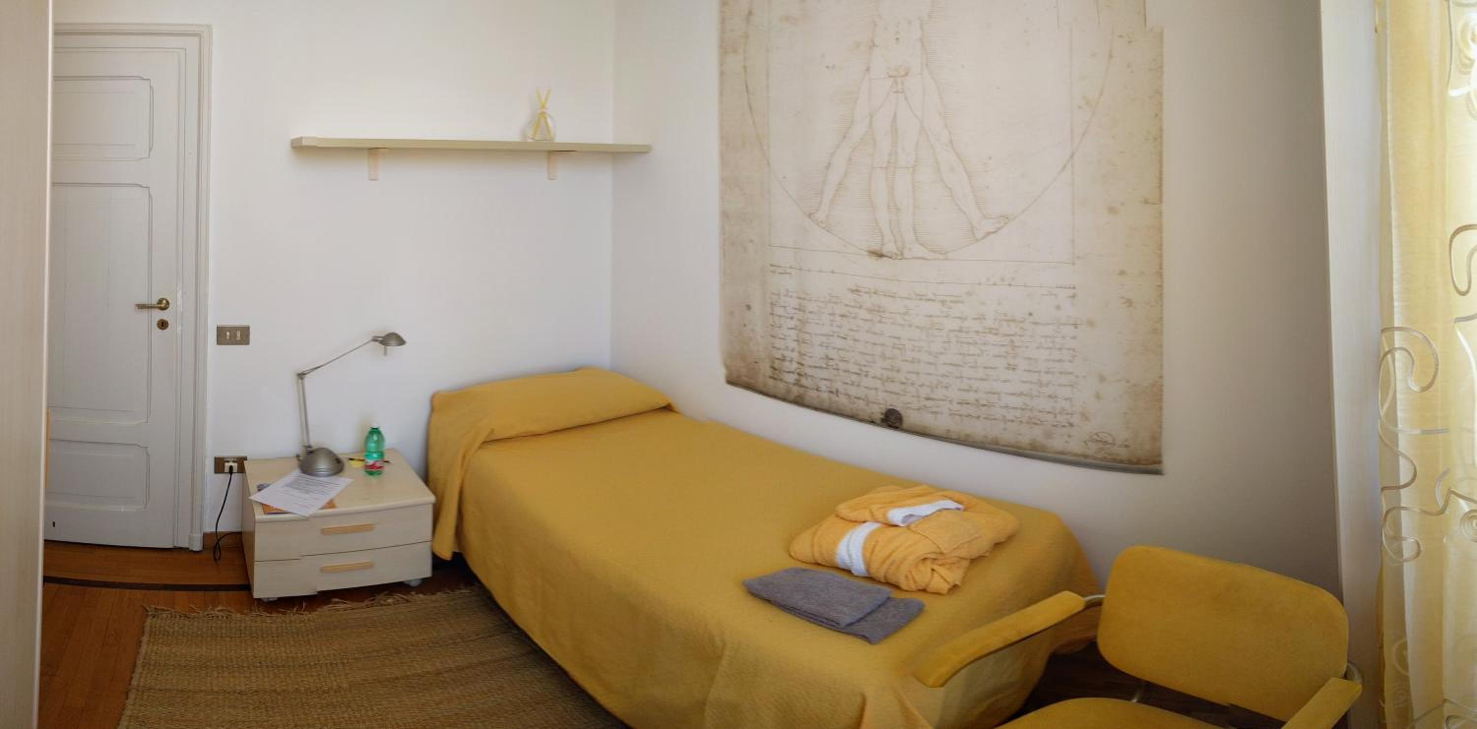 Single Room with Shared Bathroom